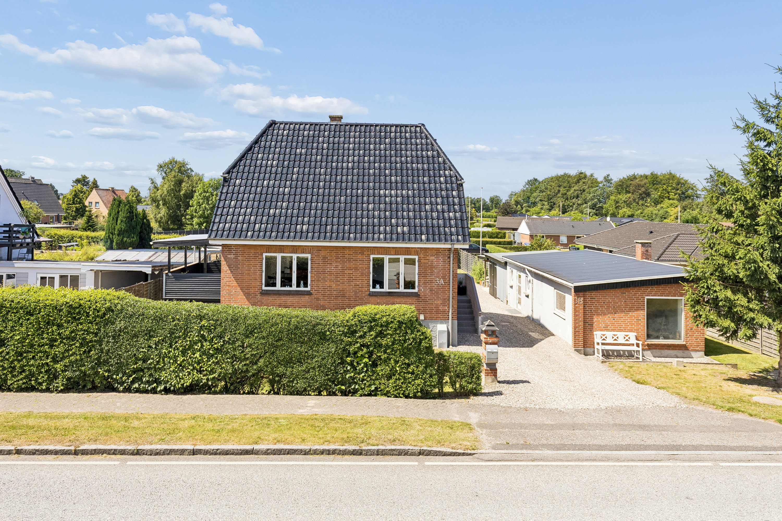 Fremhævet andet billede i fuldskærmstilstand. Billede af Aabenraavej 3A+B, 6340 Kruså