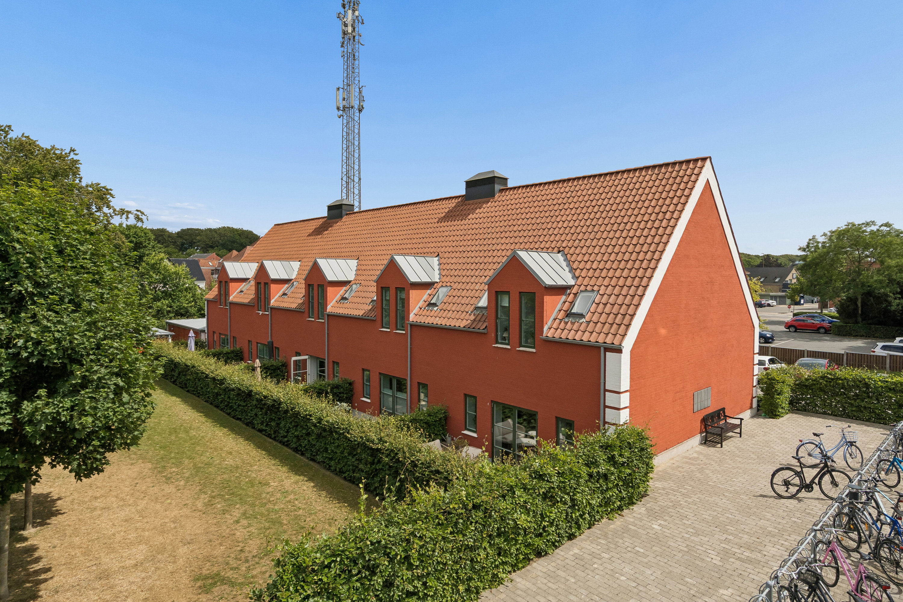 Fremhævet set fra haven billede i fuldskærmstilstand. Billede af Rikkeshave 84, Dalum, 5250 Odense SV