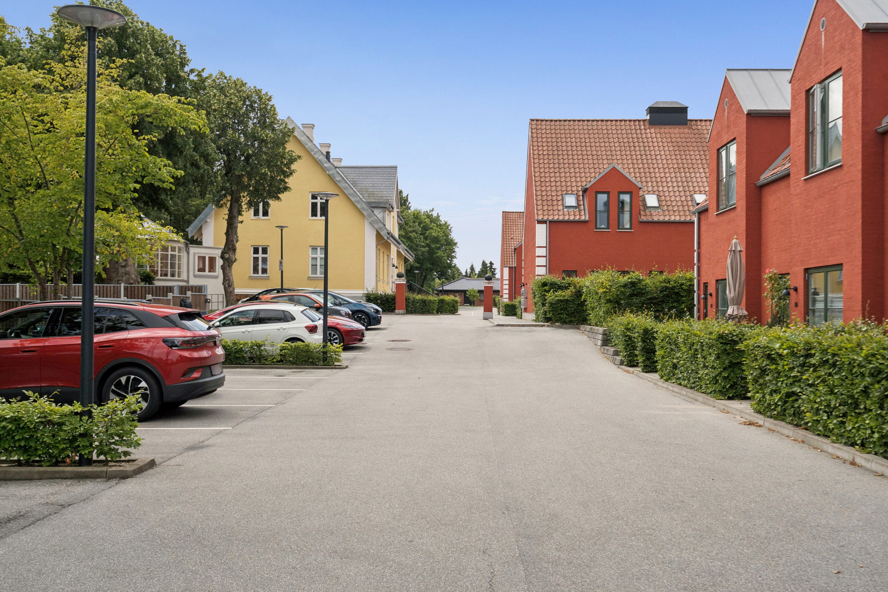 Fremhævet udendørs billede i fuldskærmstilstand. Billede af Rikkeshave 84, Dalum, 5250 Odense SV