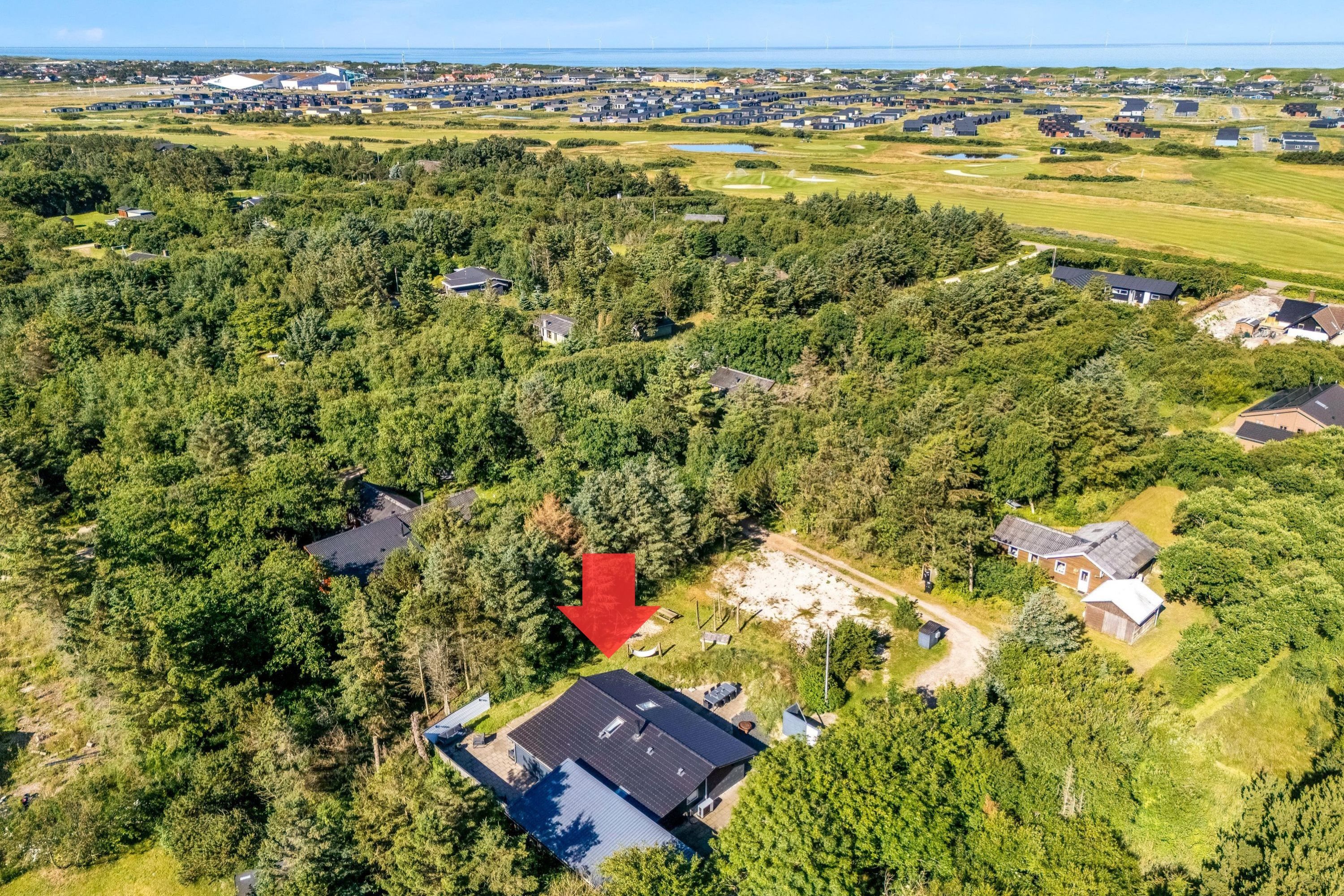 Fremhævet  billede i fuldskærmstilstand. Billede af Egernvej 13, Kleve, 6950 Ringkøbing