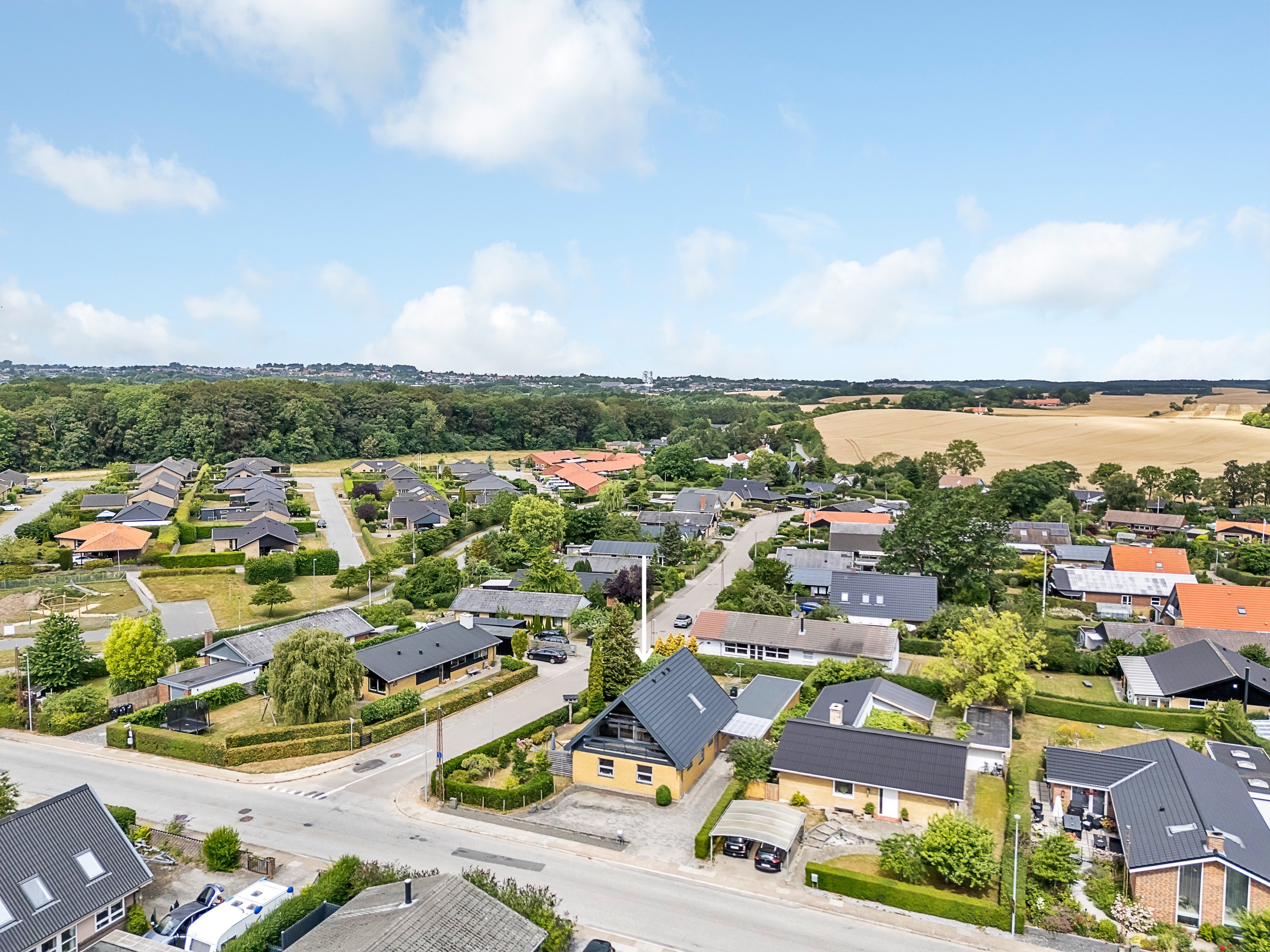 Fremhævet luftfoto billede i fuldskærmstilstand. Billede af Præstekravevej 5, Studstrup, 8541 Skødstrup