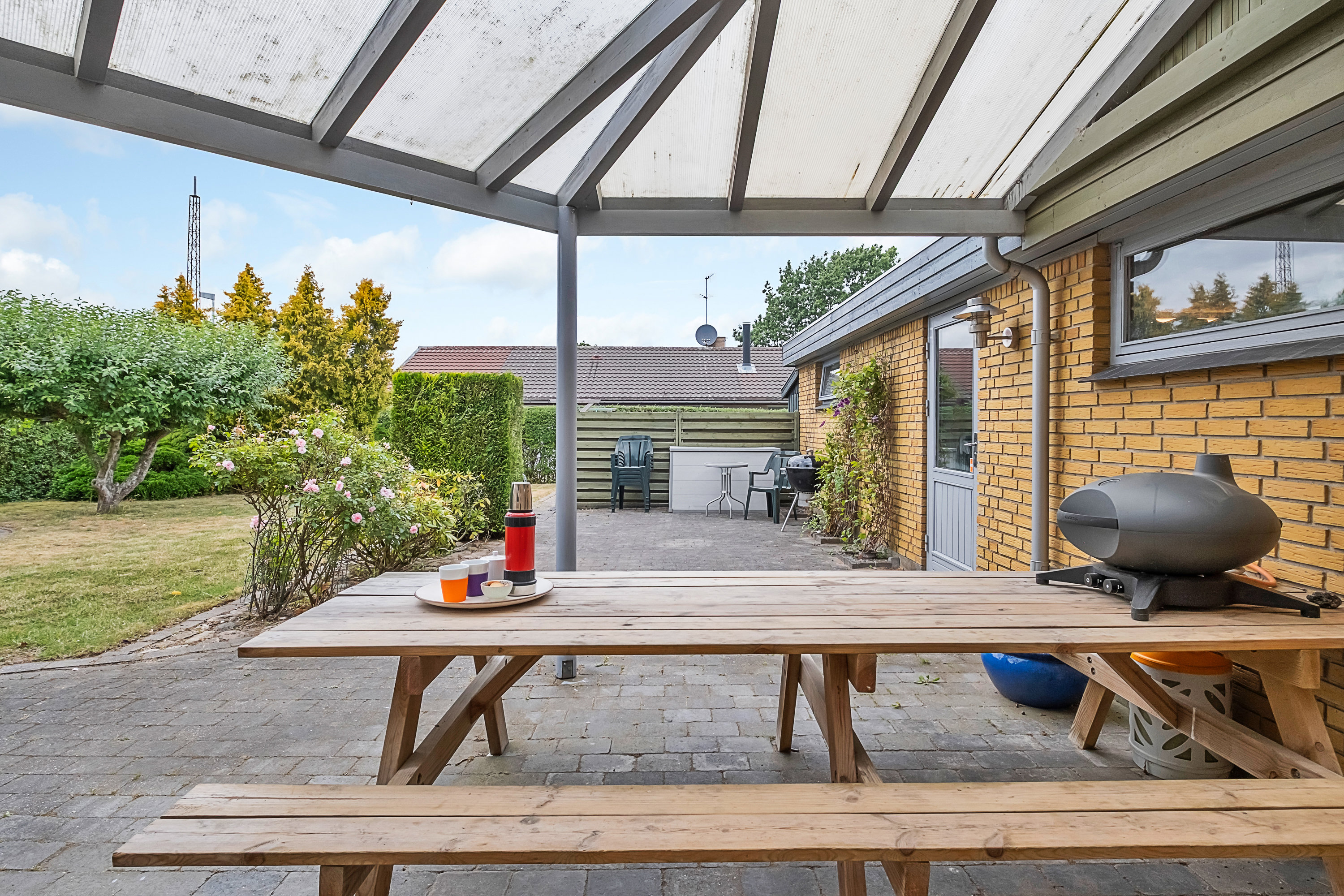 Fremhævet overdækket terrasse billede i fuldskærmstilstand. Billede af Præstekravevej 5, Studstrup, 8541 Skødstrup
