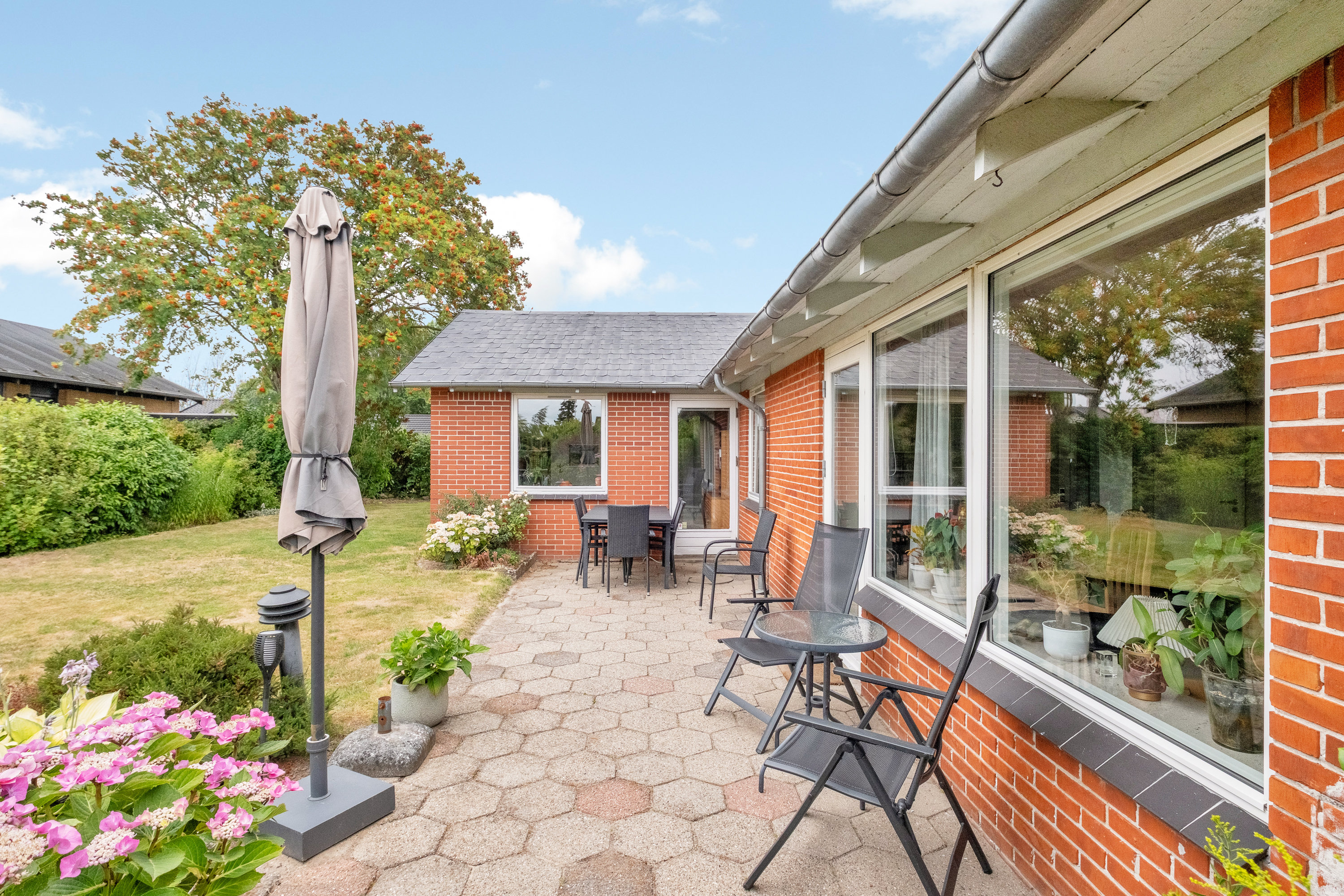 Miniaturebillede 1: terrasse. Billede af Slåenbakken 15, 8520 Lystrup
