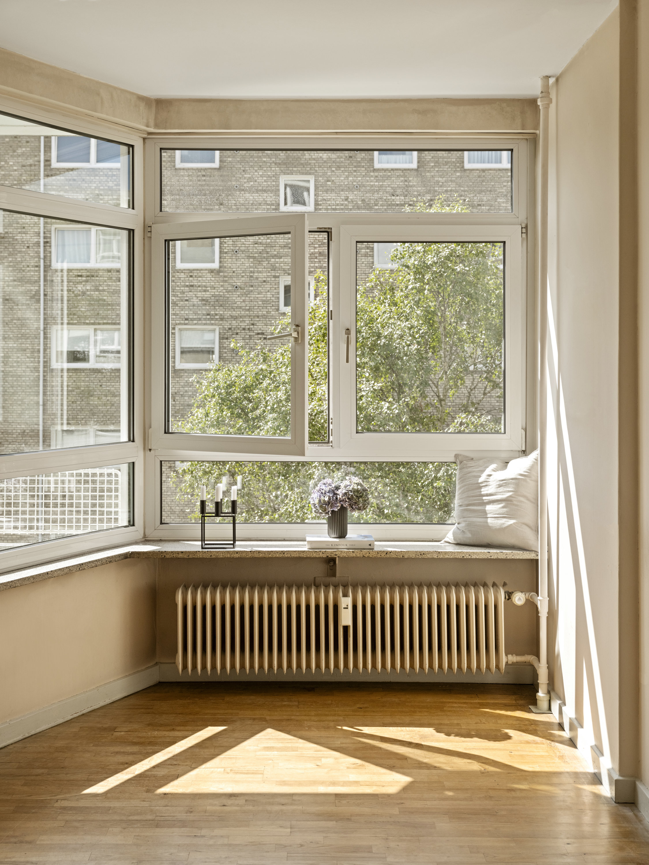 Fremhævet  billede i fuldskærmstilstand. Billede af Roskildevej 98, 3. th., 2000 Frederiksberg
