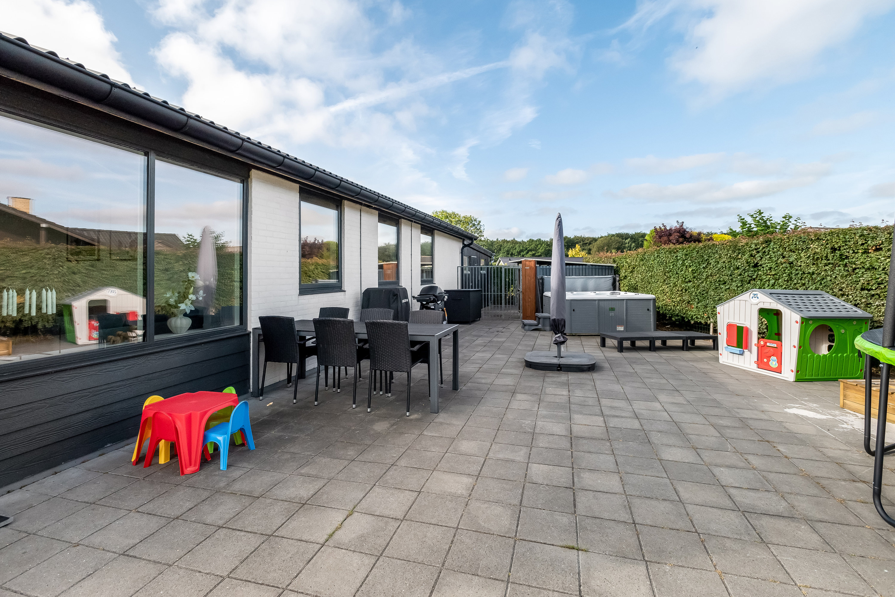 Fremhævet terrasse billede i fuldskærmstilstand. Billede af Chr Winthers Vej 24, 7500 Holstebro
