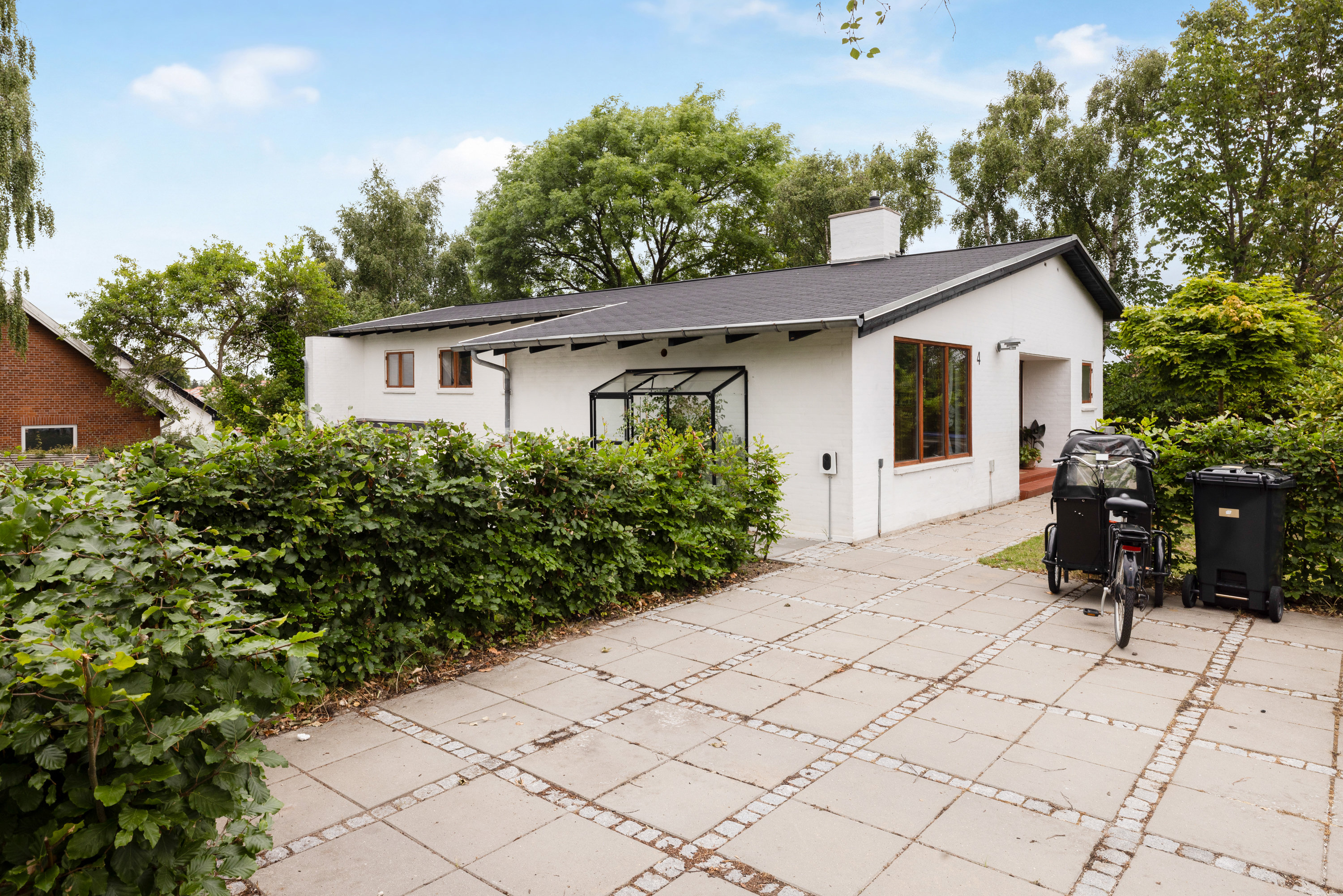 Fremhævet terrasse billede i fuldskærmstilstand. Billede af Møllevej 4, 2750 Ballerup