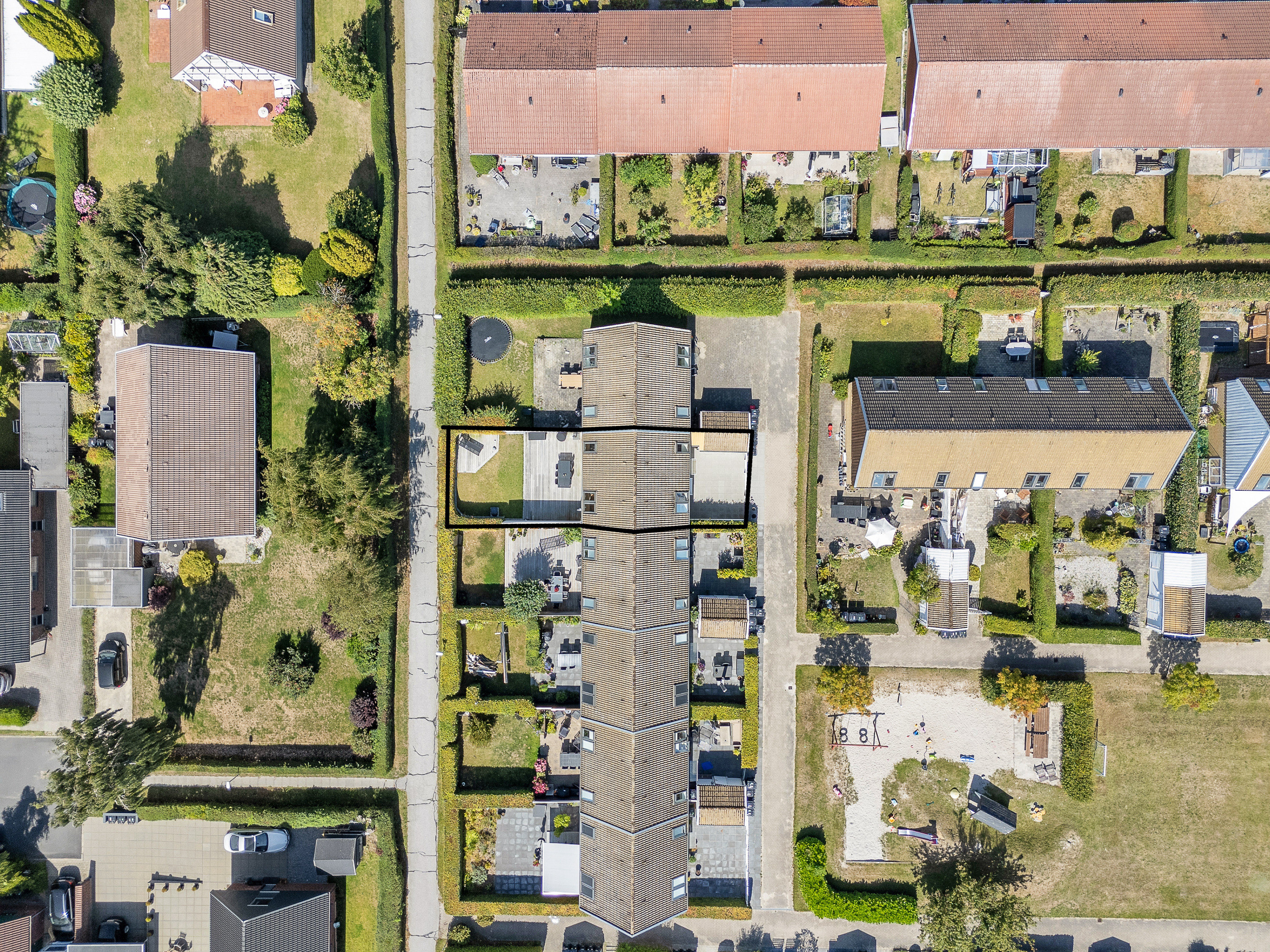 Fremhævet luftfoto billede i fuldskærmstilstand. Billede af Solbærhaven 35, 8520 Lystrup