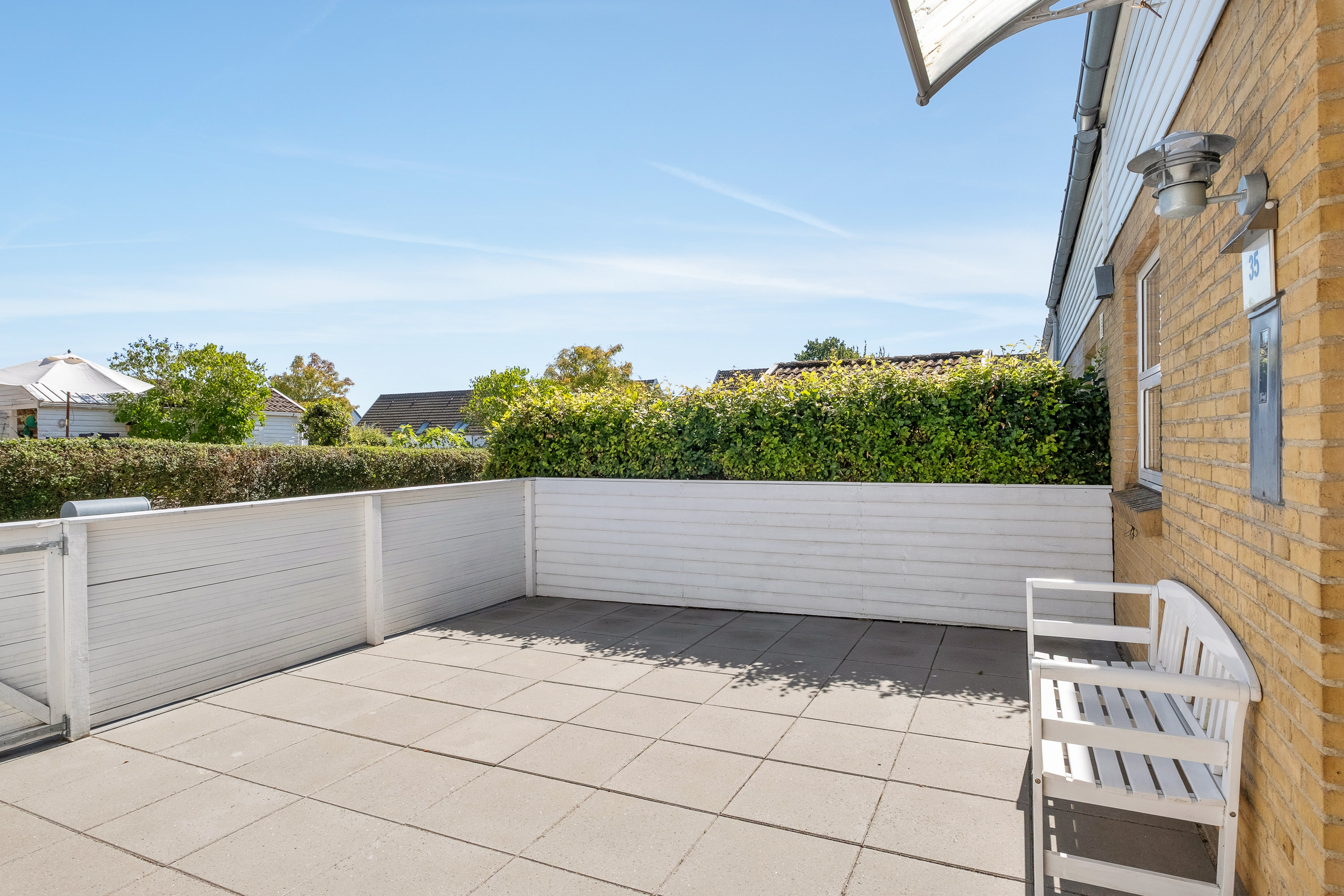 Fremhævet terrasse billede i fuldskærmstilstand. Billede af Solbærhaven 35, 8520 Lystrup