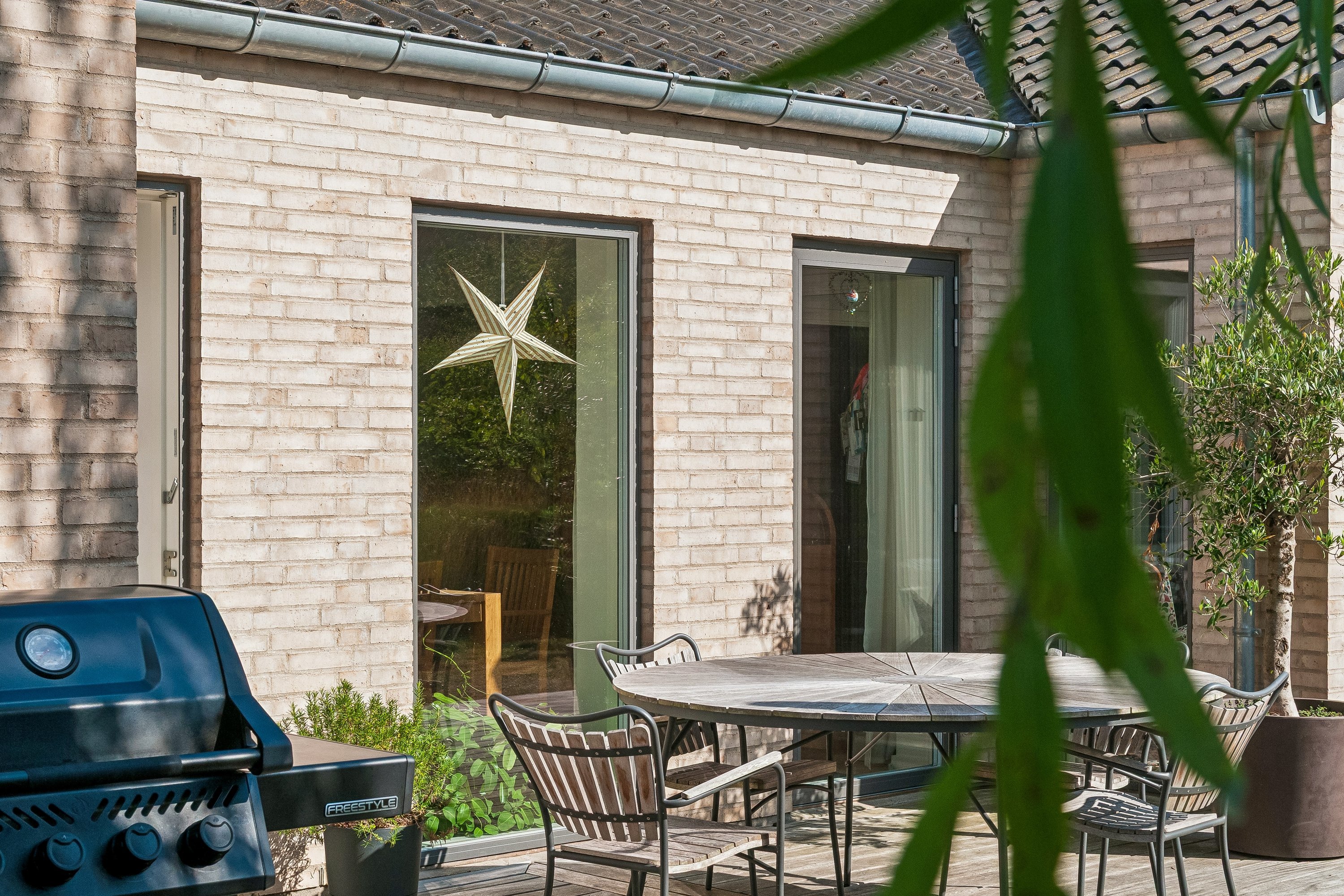Fremhævet terrasse billede i fuldskærmstilstand. Billede af Elverhøjen 47, 2730 Herlev