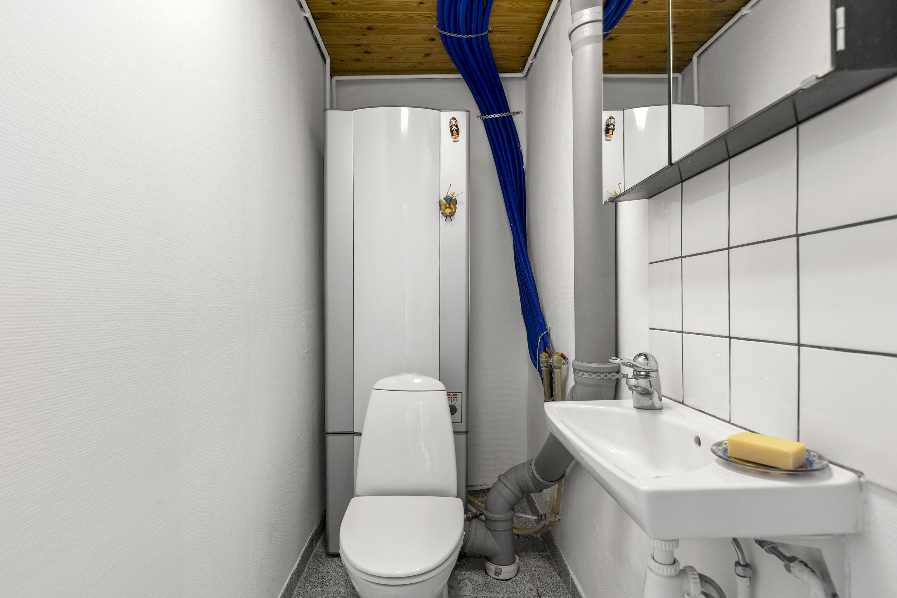 Fremhævet toilet billede i fuldskærmstilstand. Billede af Østergade 27D, Skuldelev, 4050 Skibby