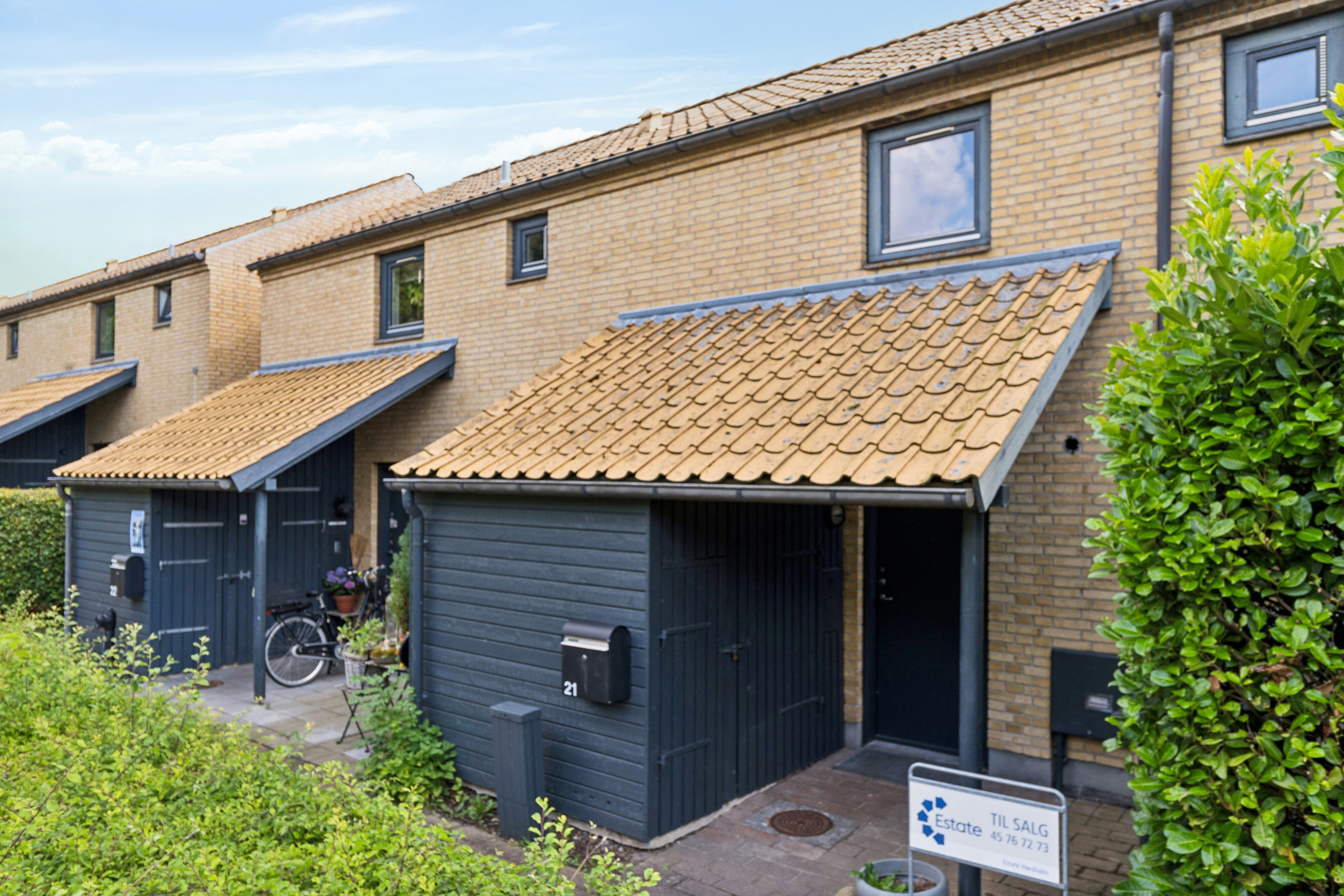 Rækkehus: Facade på Slotsbakken 21, 2970 Hørsholm