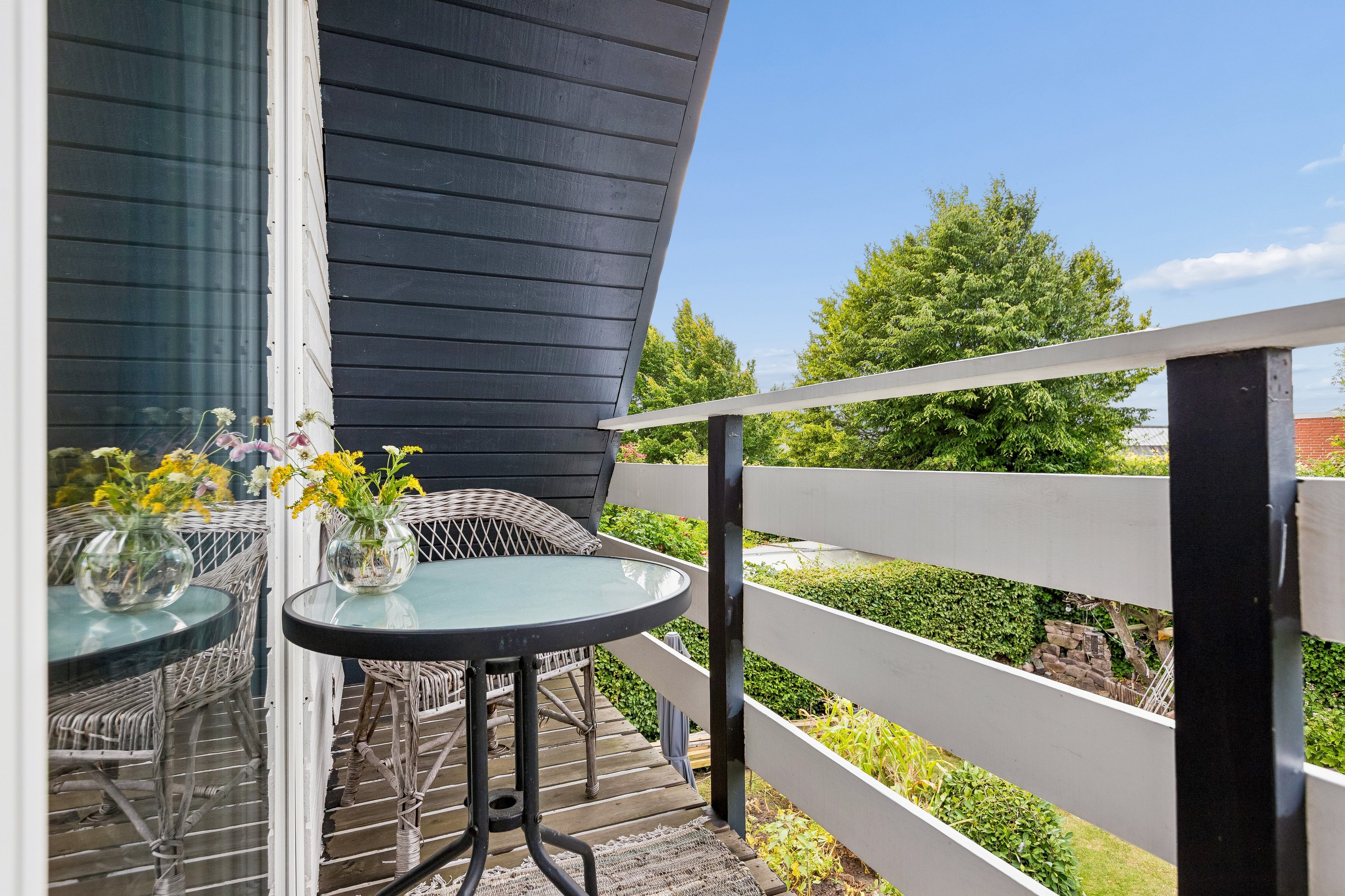 Fremhævet terrasse billede i fuldskærmstilstand. Billede af Viby Alle 16, 2770 Kastrup