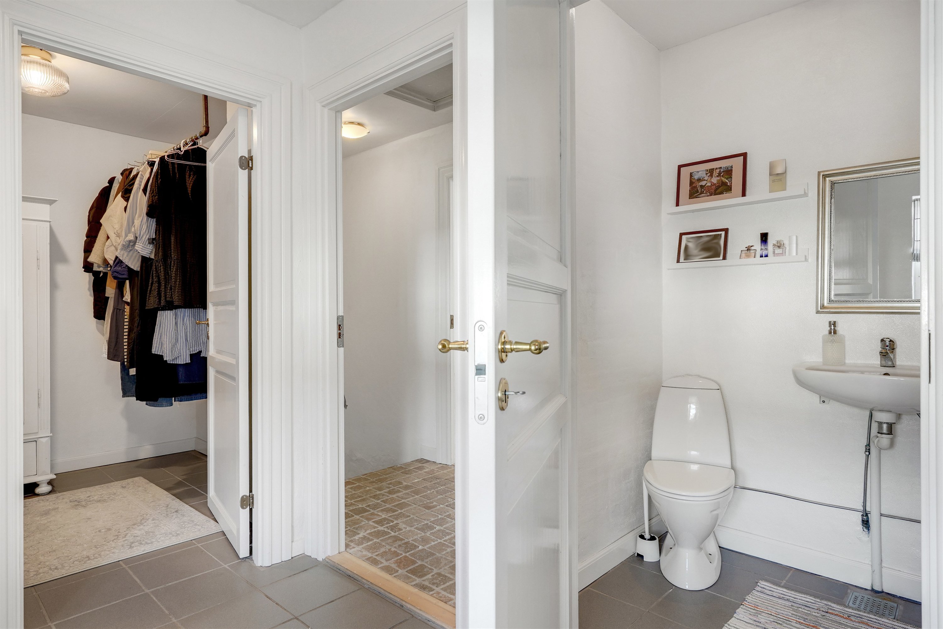 Fremhævet toilet billede i fuldskærmstilstand. Billede af Baggesens Alle 19, 6700 Esbjerg