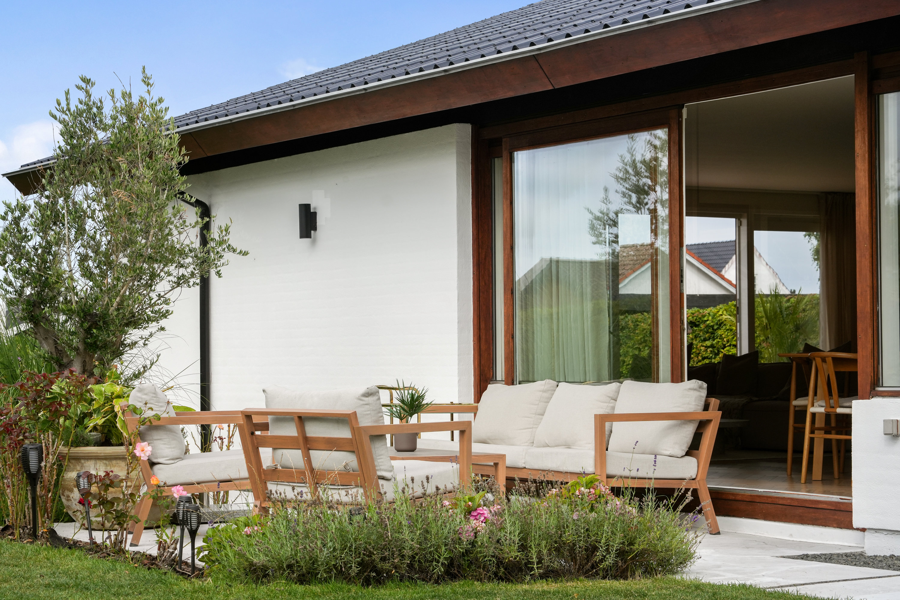 Fremhævet terrasse billede i fuldskærmstilstand. Billede af Nytoften 19, 2750 Ballerup