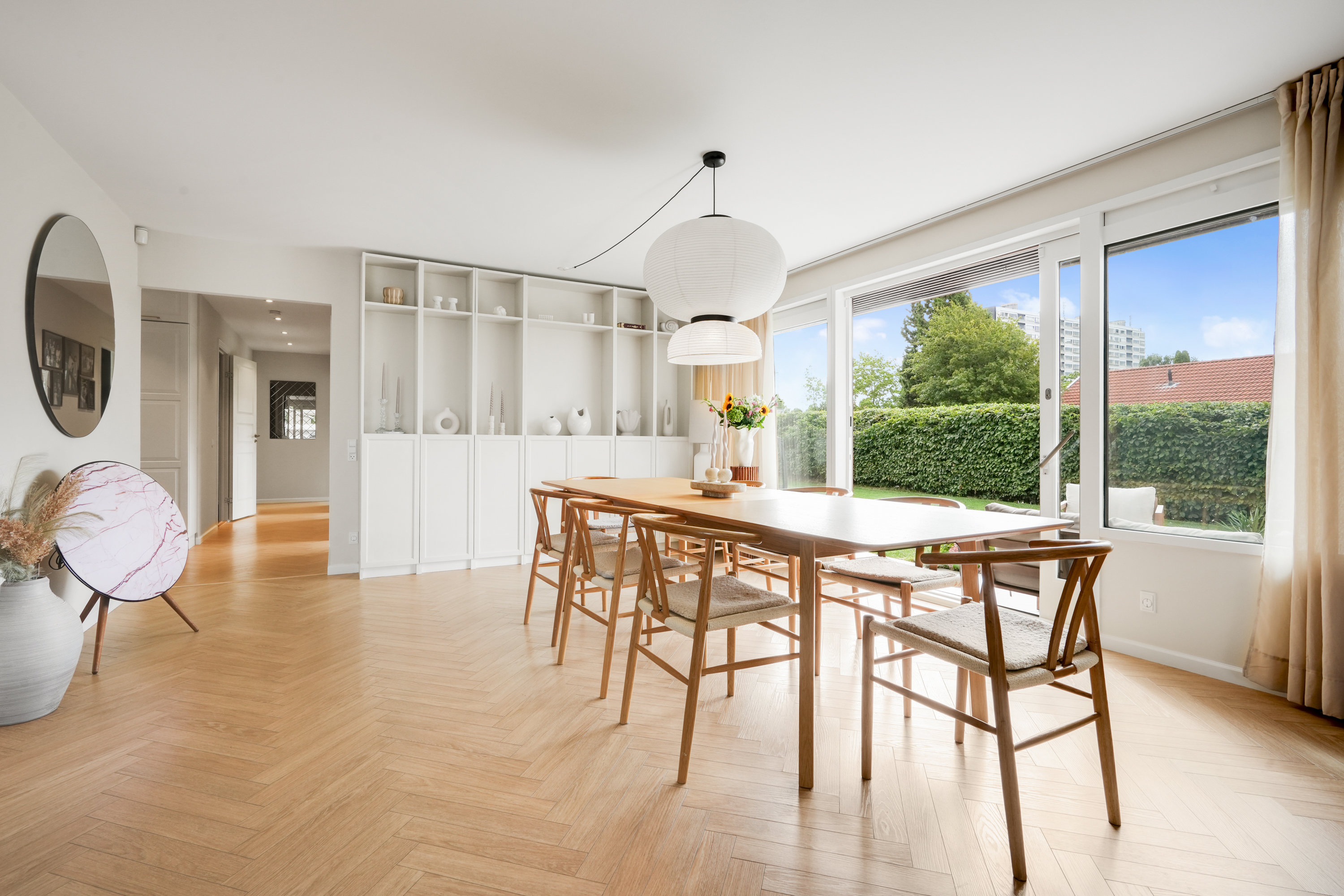 Fremhævet stue billede i fuldskærmstilstand. Billede af Nytoften 19, 2750 Ballerup
