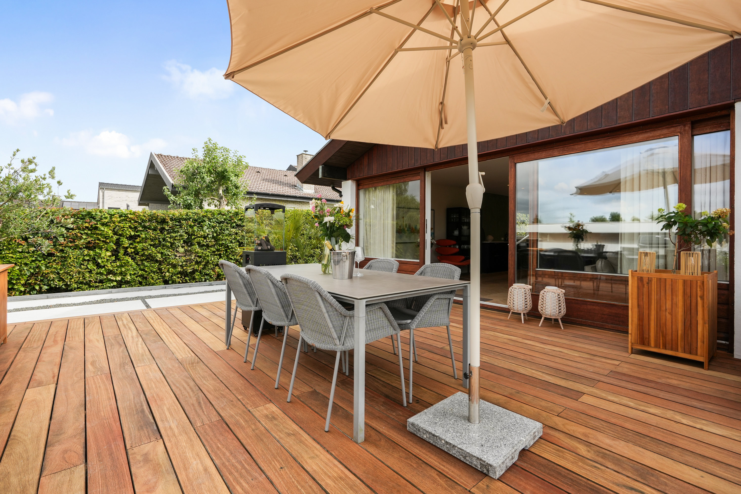 Fremhævet overdækket terrasse billede i fuldskærmstilstand. Billede af Nytoften 19, 2750 Ballerup