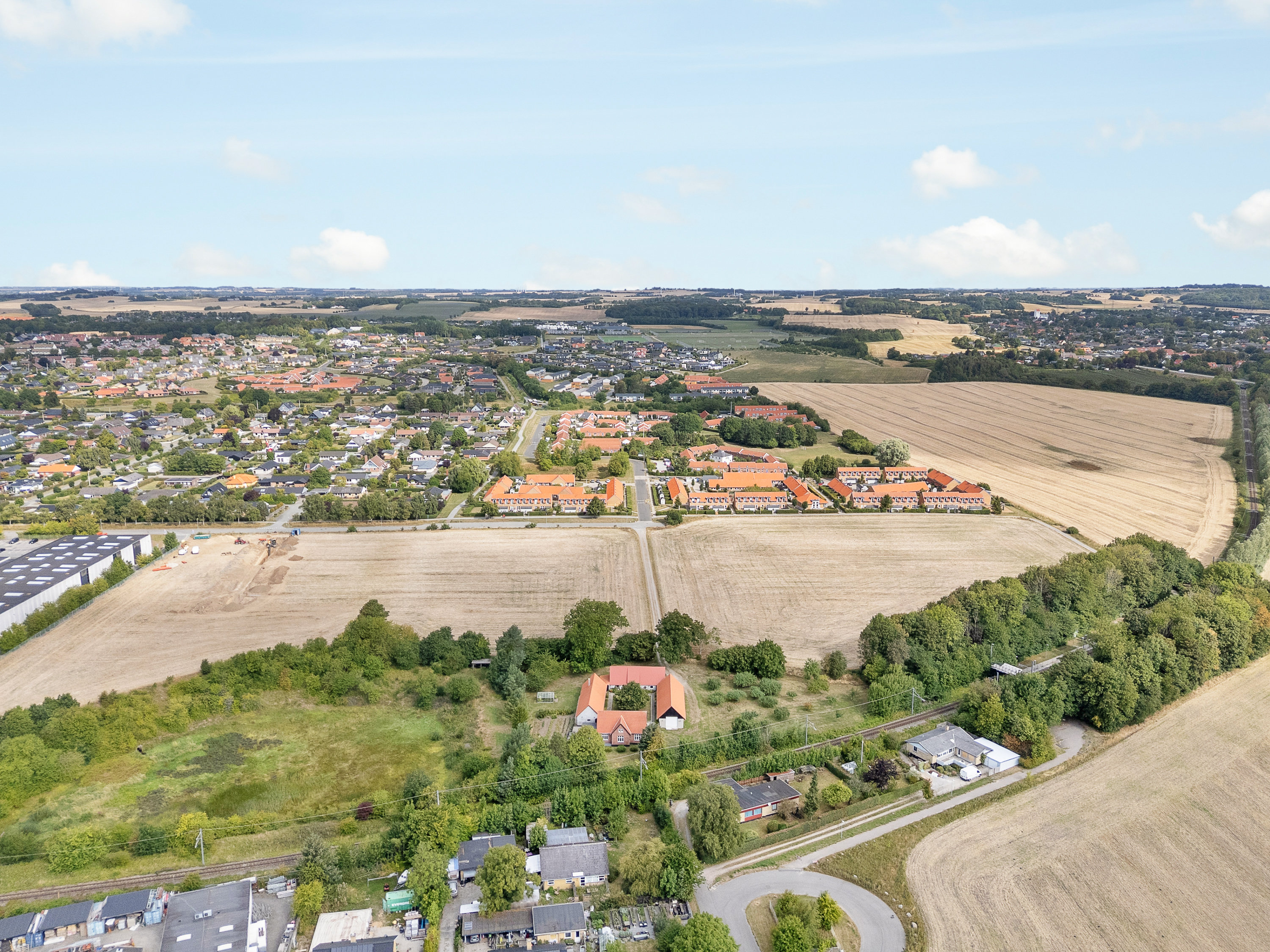 Fremhævet luftfoto billede i fuldskærmstilstand. Billede af Hovmarken 16, 8520 Lystrup