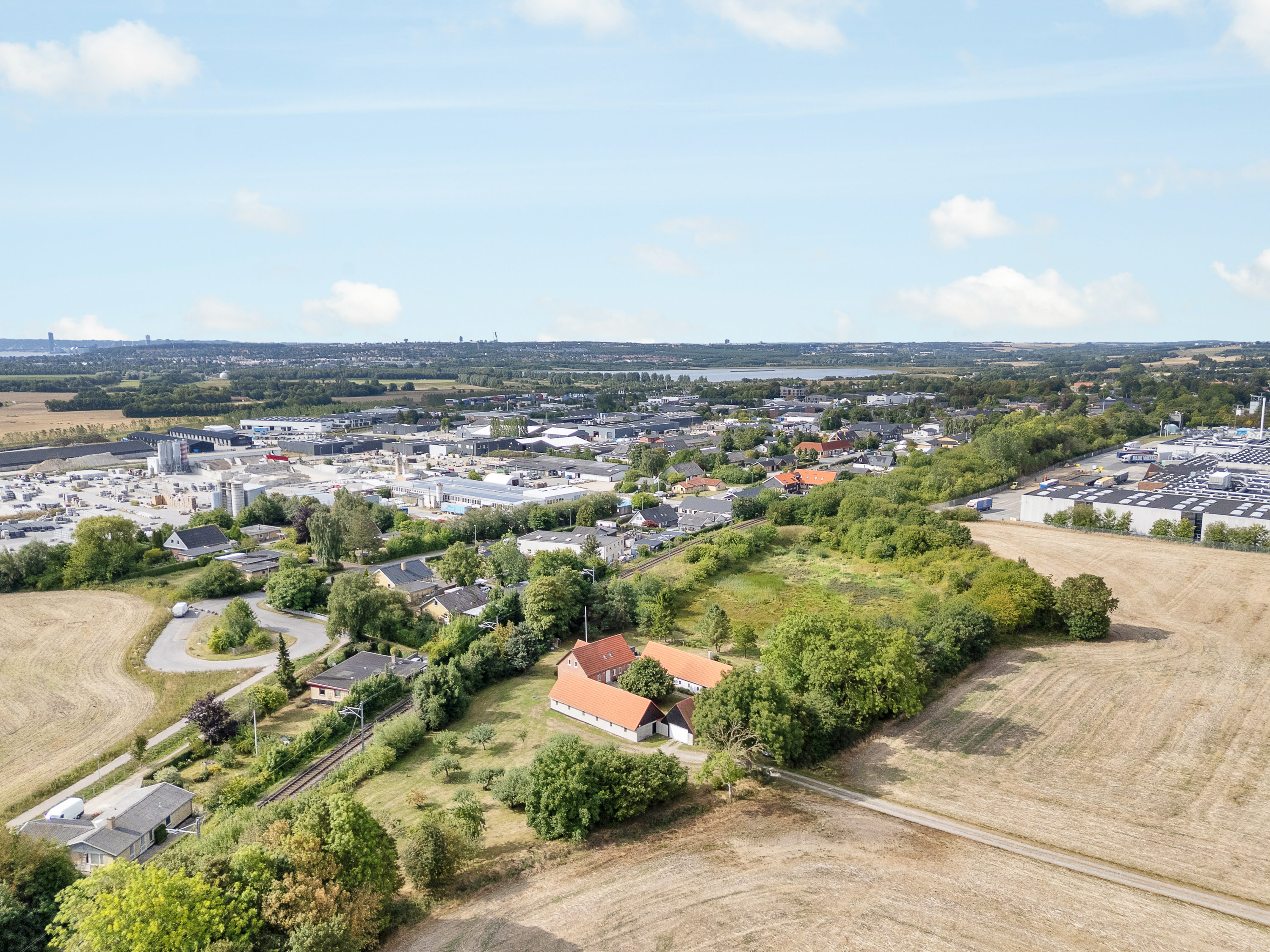 Fremhævet luftfoto billede i fuldskærmstilstand. Billede af Hovmarken 16, 8520 Lystrup