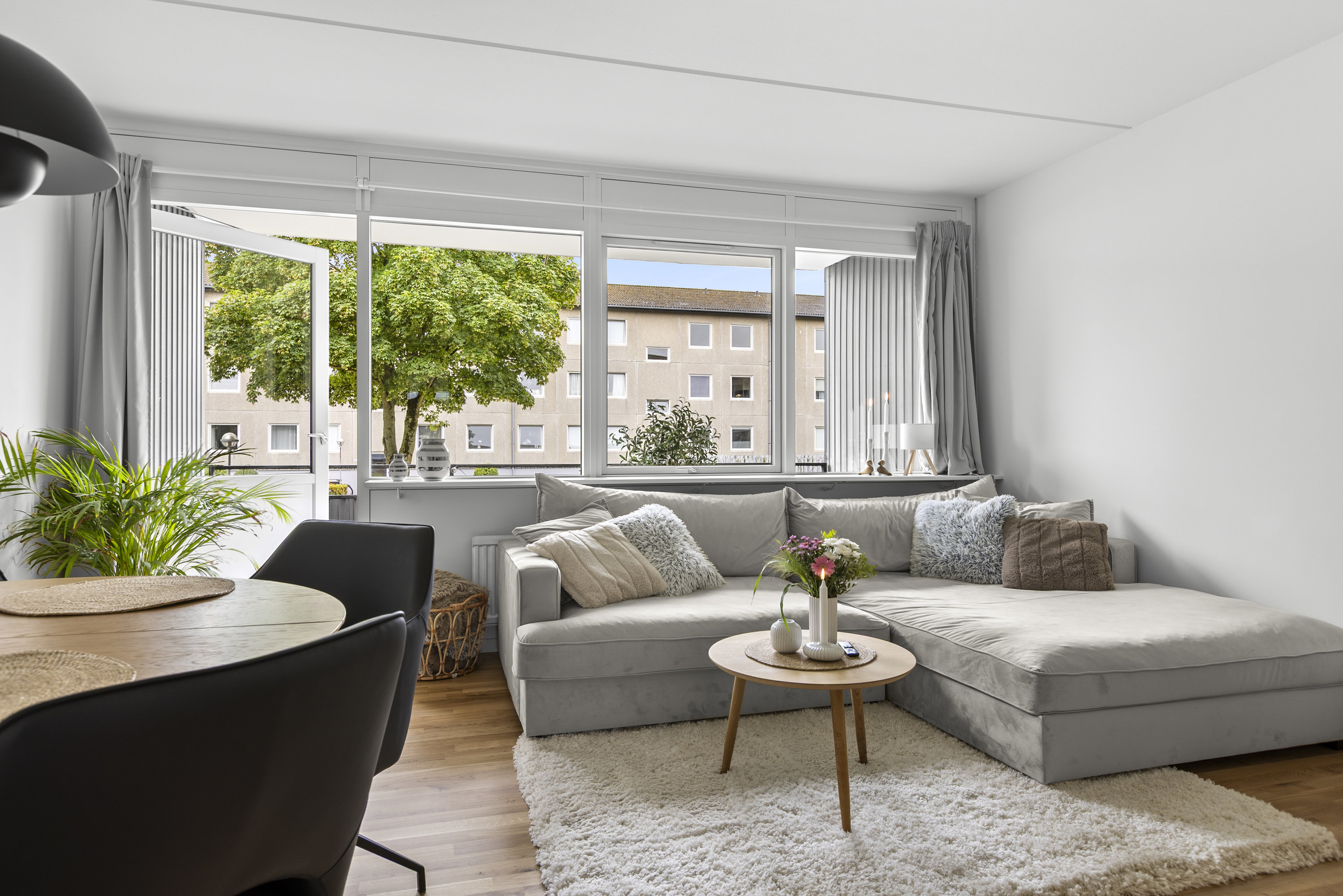 Fremhævet stue billede i fuldskærmstilstand. Billede af Benløseparken 65, st. th., Benløse, 4100 Ringsted