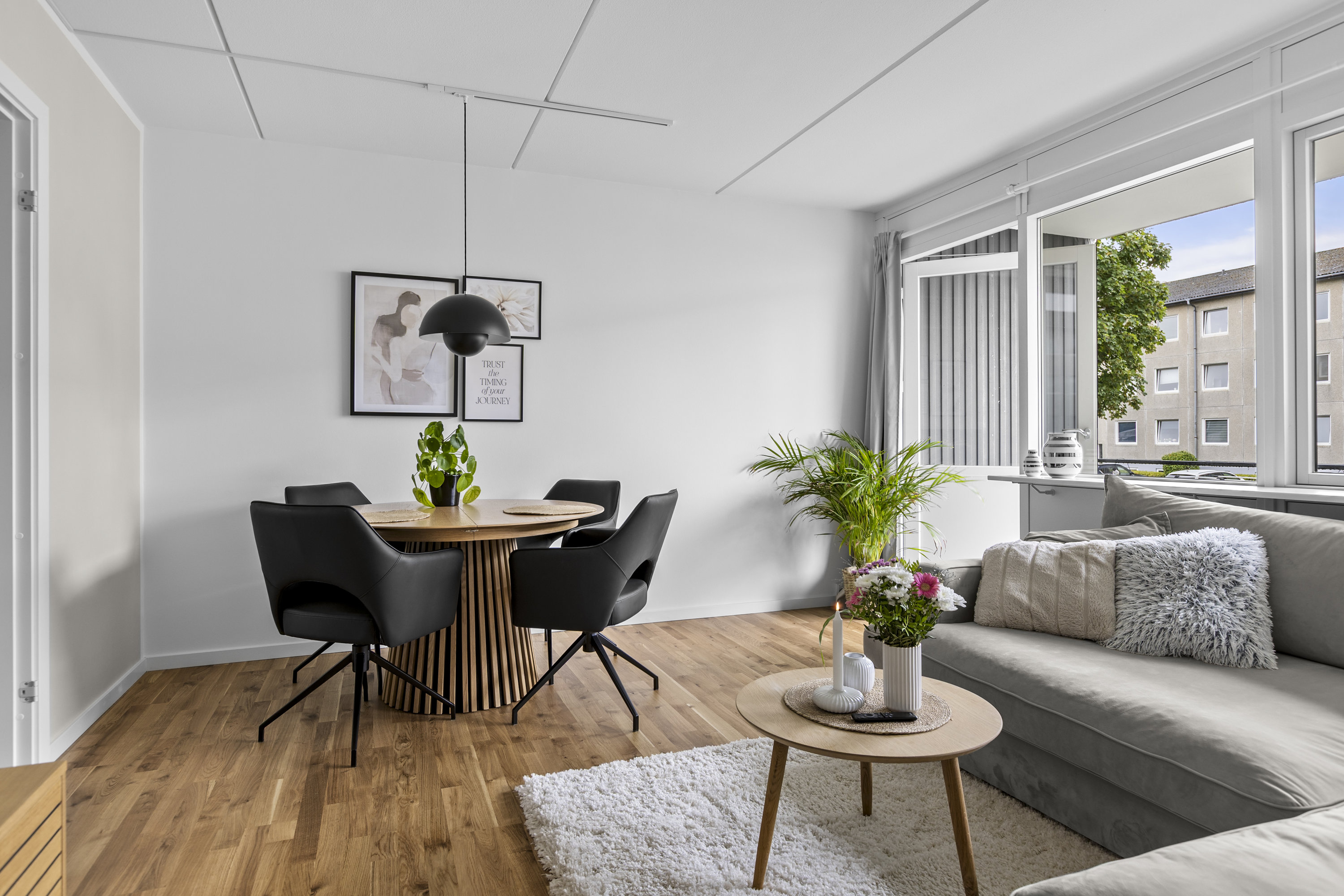 Fremhævet stue billede i fuldskærmstilstand. Billede af Benløseparken 65, st. th., Benløse, 4100 Ringsted