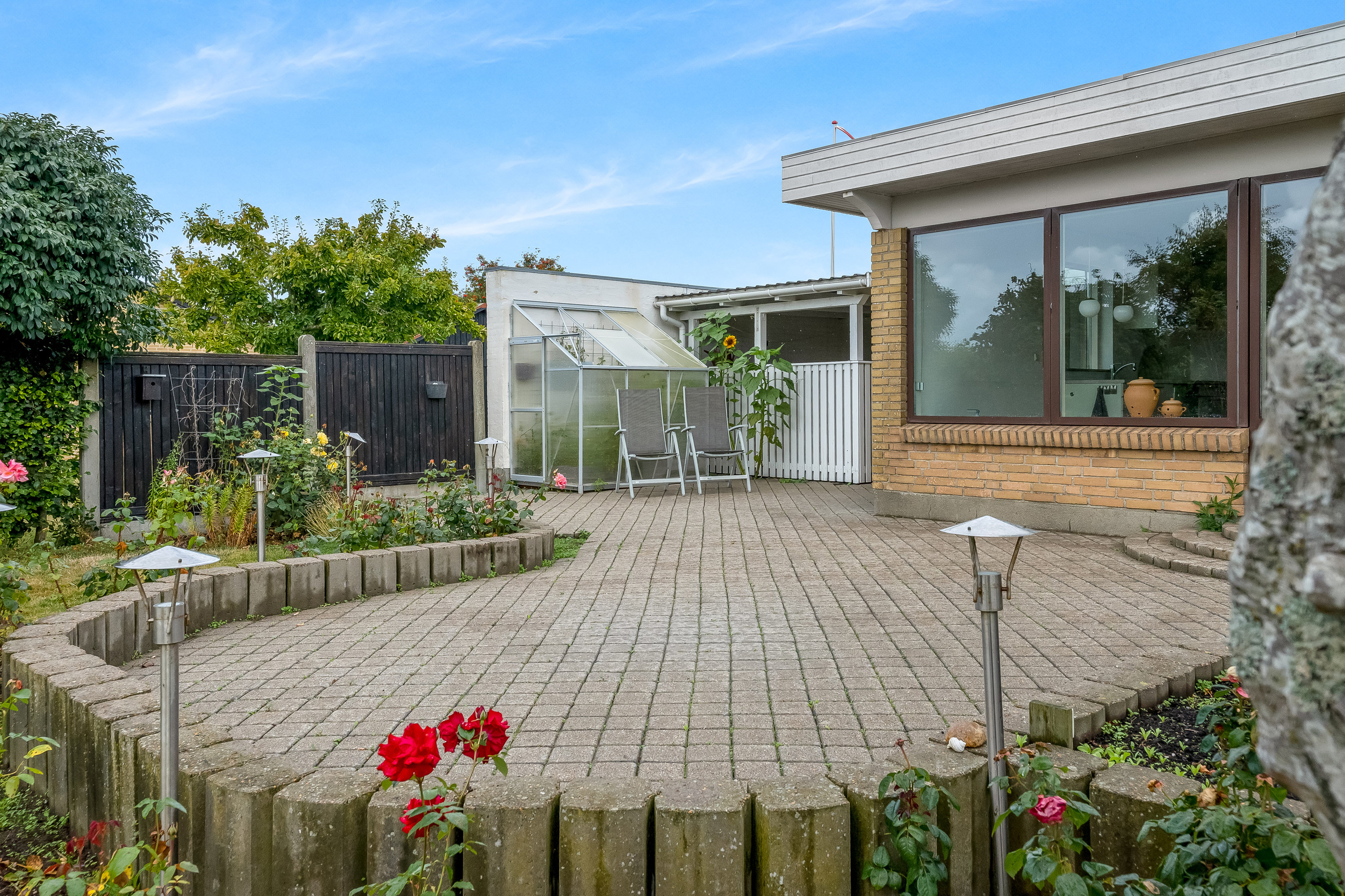 Fremhævet terrasse billede i fuldskærmstilstand. Billede af Rugvænget 7, Rindum, 6950 Ringkøbing