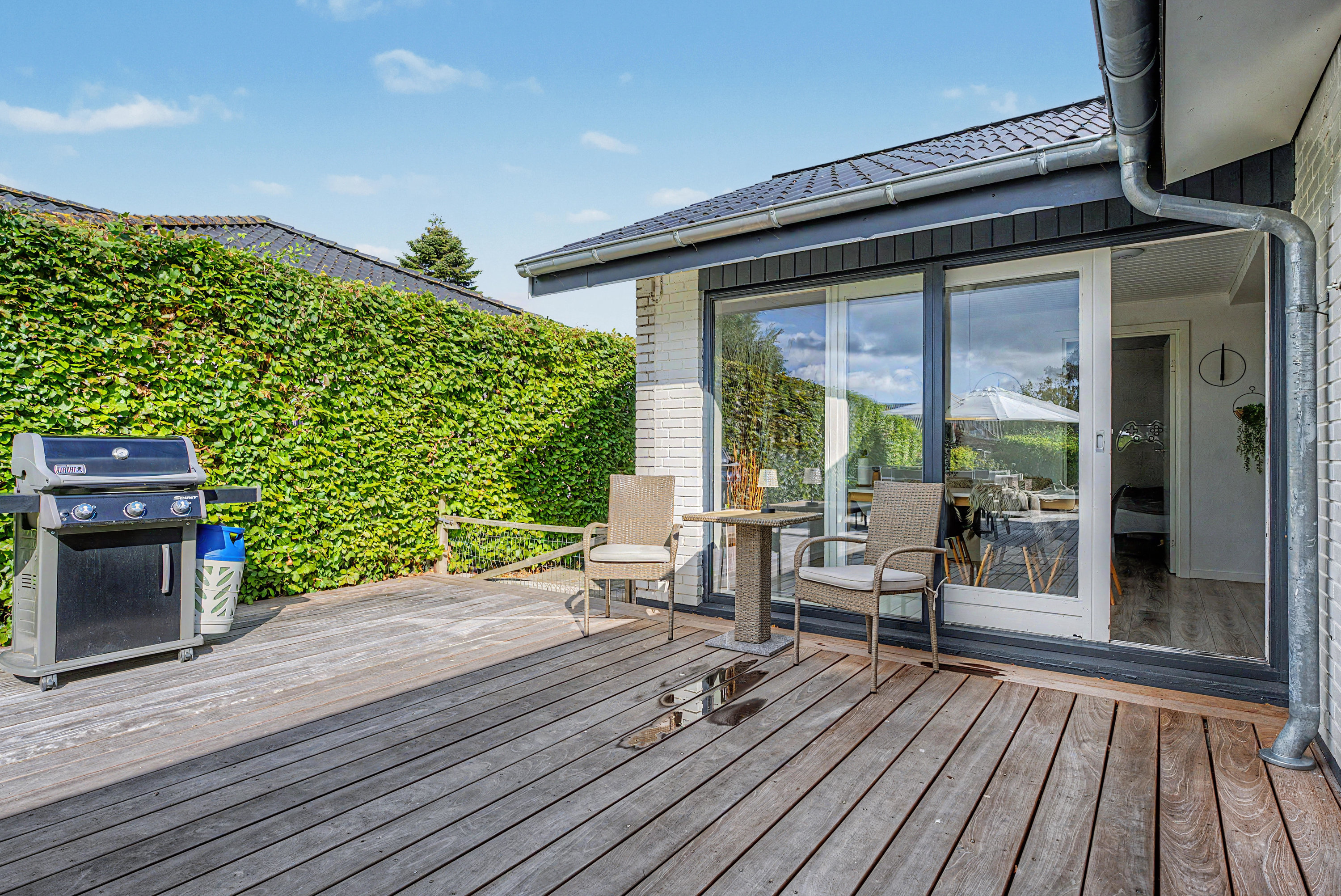 Fremhævet terrasse billede i fuldskærmstilstand. Billede af Sundvænget 3A, Hasselø Pl, 4800 Nykøbing F