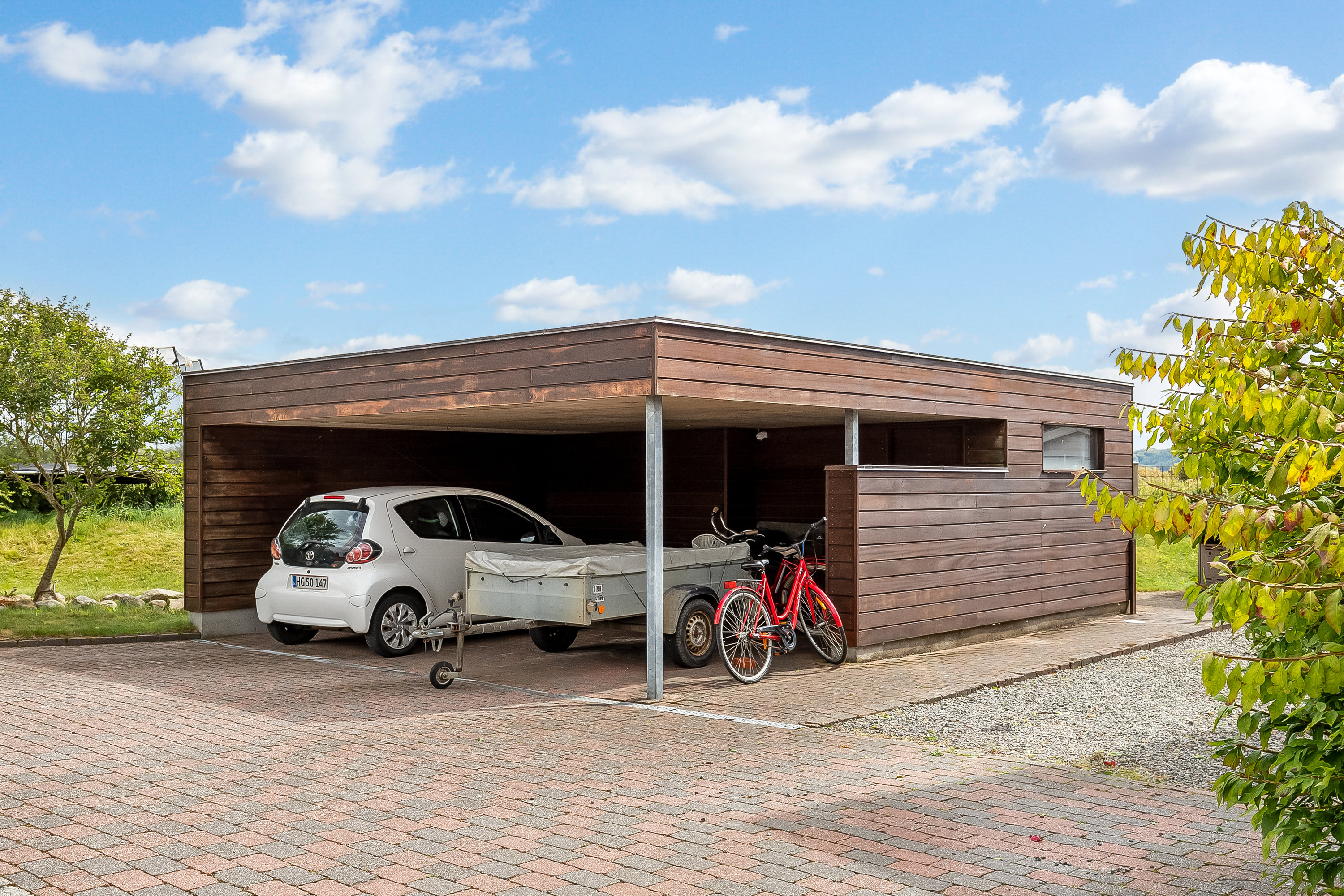 Fremhævet carport billede i fuldskærmstilstand. Billede af Åsvinget 14A, 1., 7100 Vejle