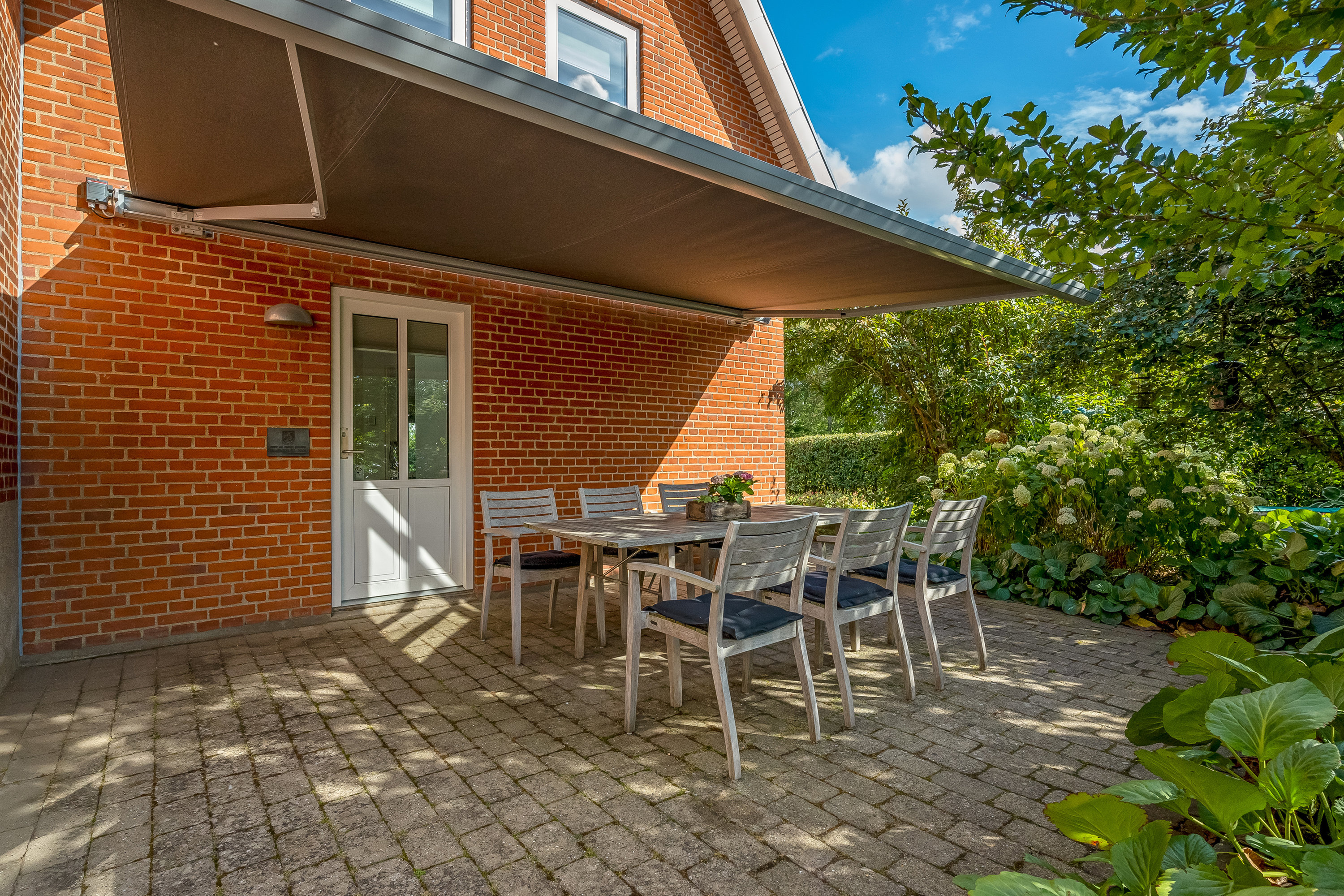 Fremhævet terrasse billede i fuldskærmstilstand. Billede af Hunsballevej 51, 7600 Struer