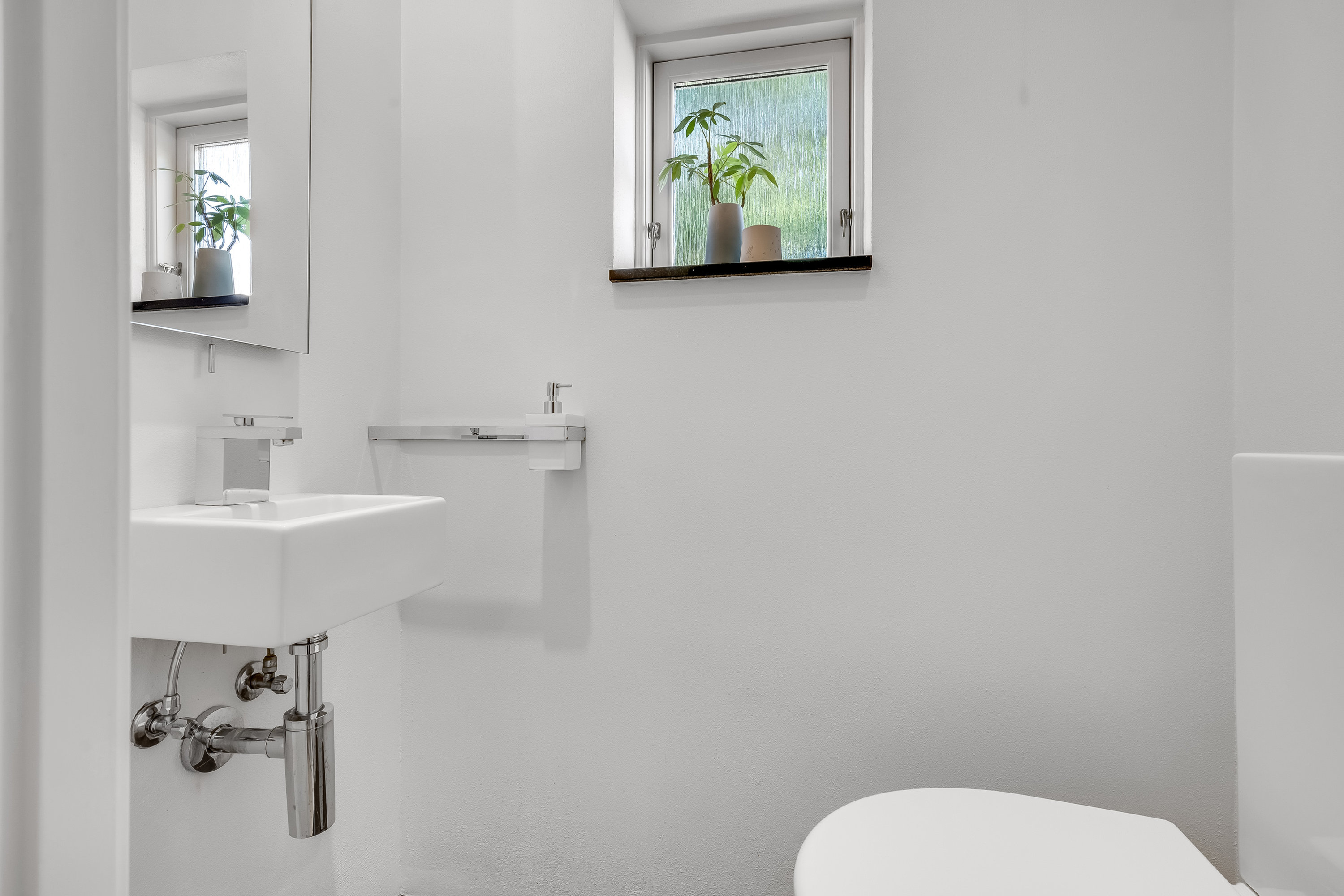 Fremhævet toilet billede i fuldskærmstilstand. Billede af Hunsballevej 51, 7600 Struer