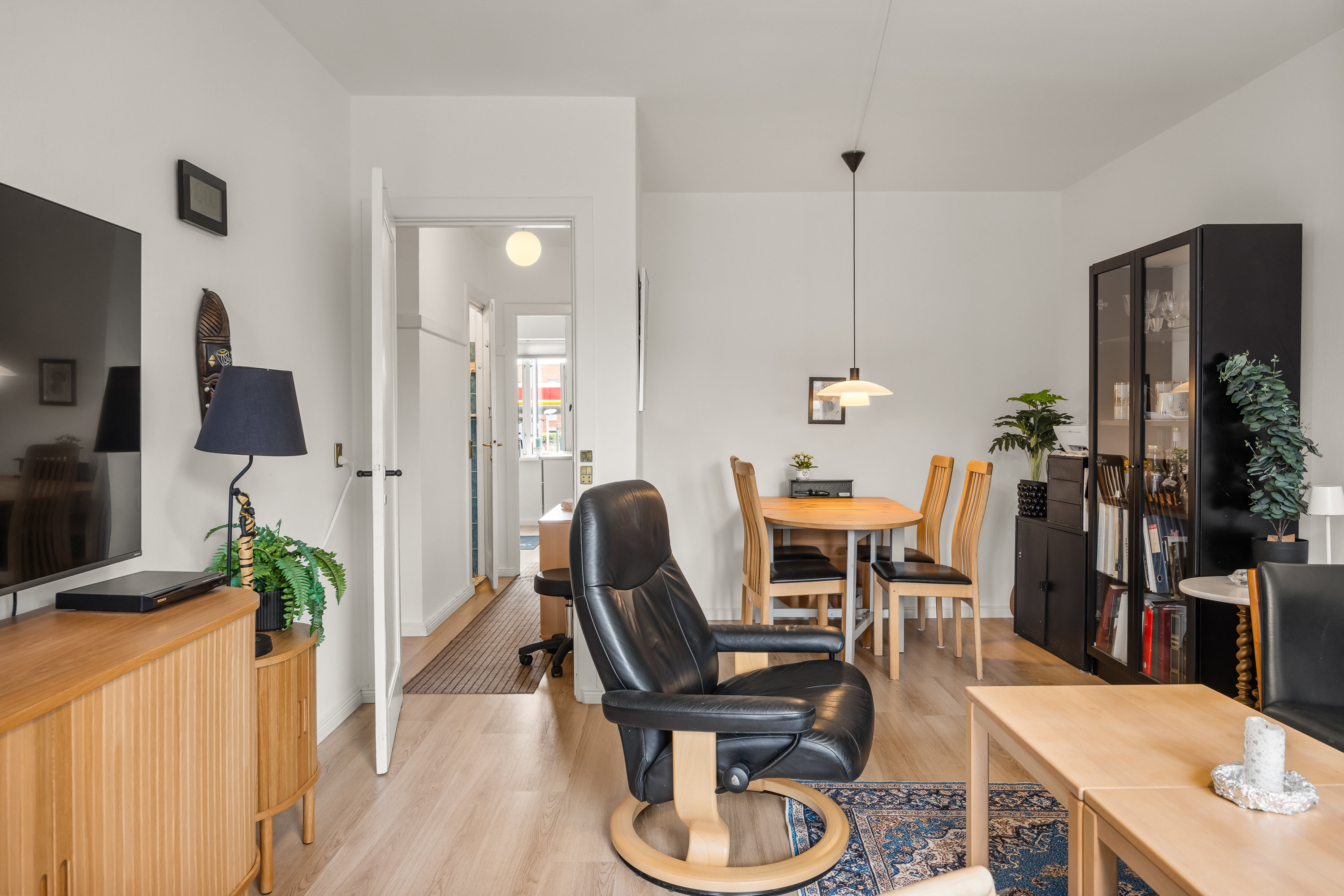 Fremhævet stue billede i fuldskærmstilstand. Billede af Frederiksdalsvej 8B, 1. th., 2830 Virum