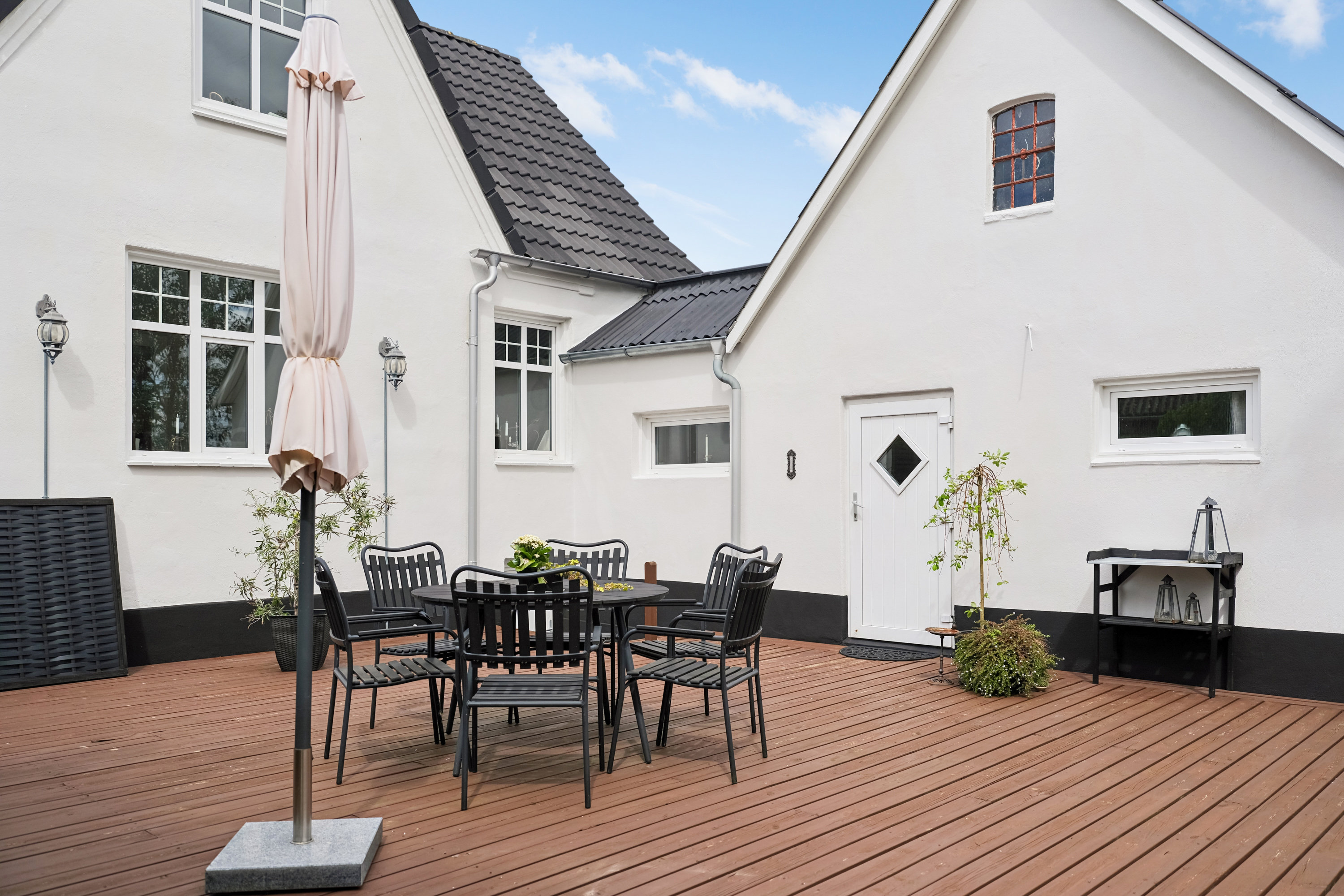 Fremhævet terrasse billede i fuldskærmstilstand. Billede af Mejlskovvej 26, Mejlskov, 5400 Bogense
