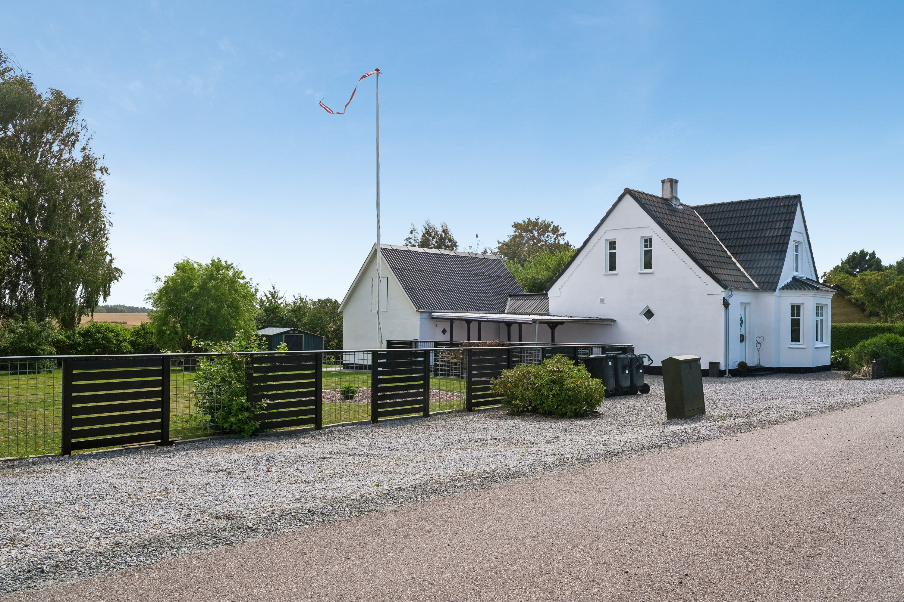 Fremhævet facade billede i fuldskærmstilstand. Billede af Mejlskovvej 26, Mejlskov, 5400 Bogense