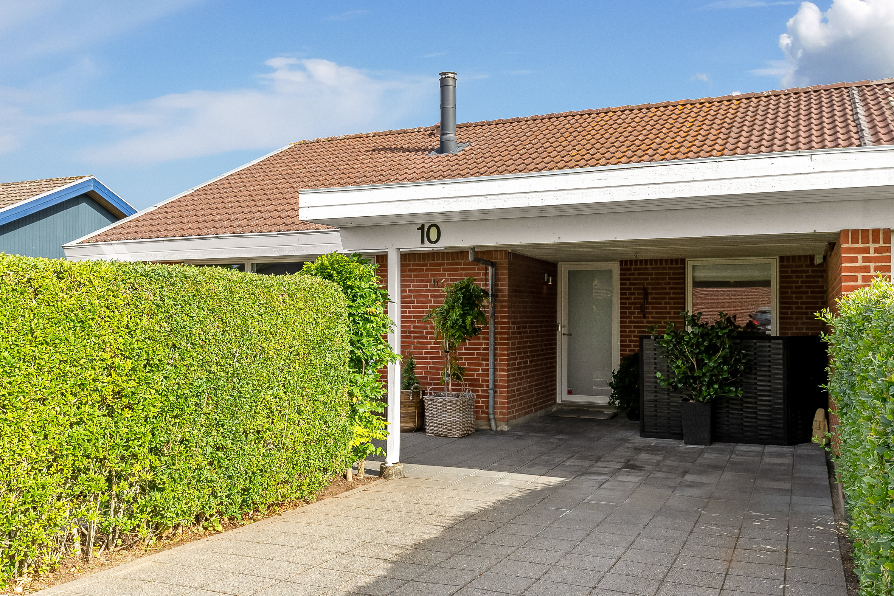 Fremhævet carport billede i fuldskærmstilstand. Billede af Tueager 10, 7120 Vejle Øst