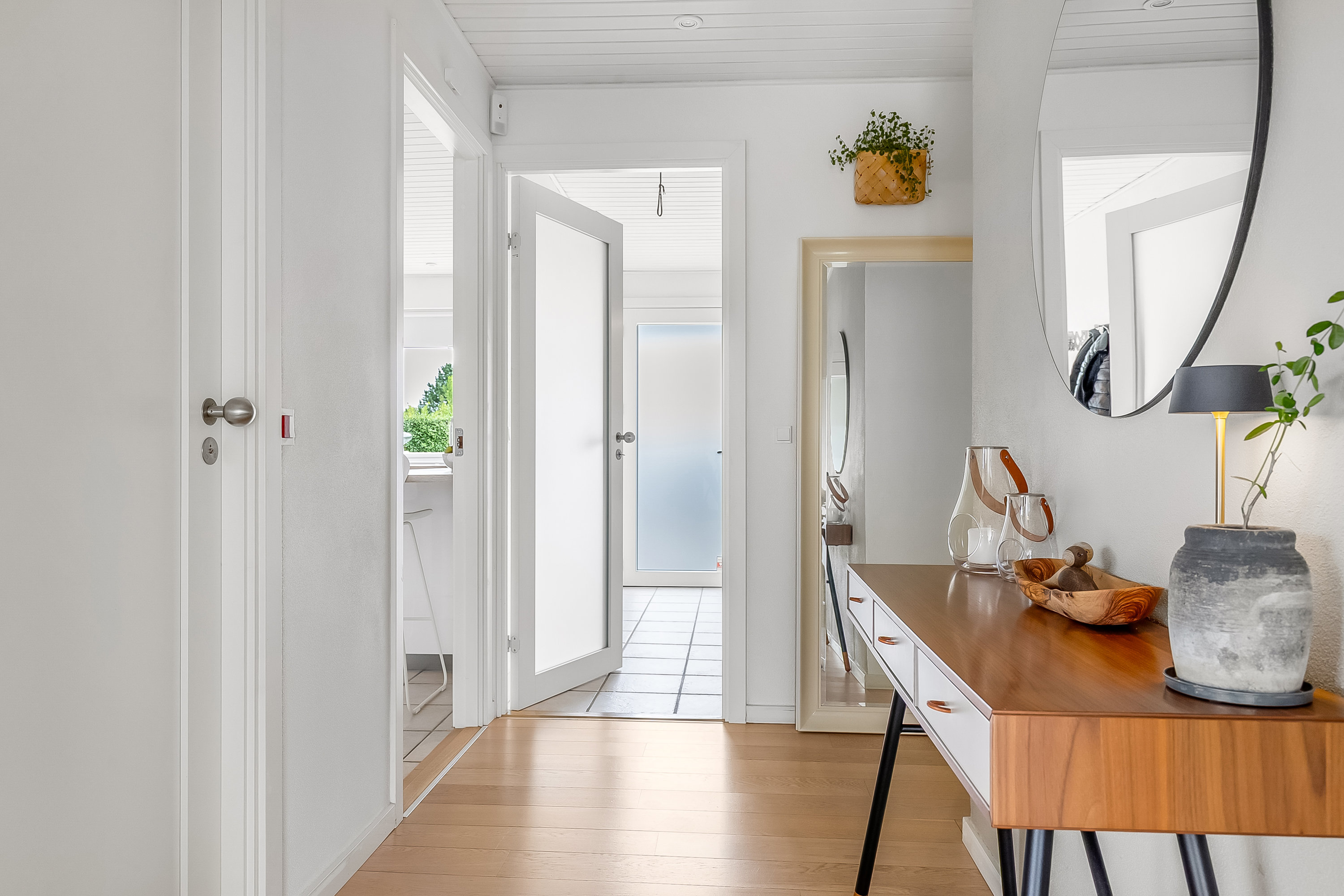 Fremhævet entré billede i fuldskærmstilstand. Billede af Tueager 10, 7120 Vejle Øst