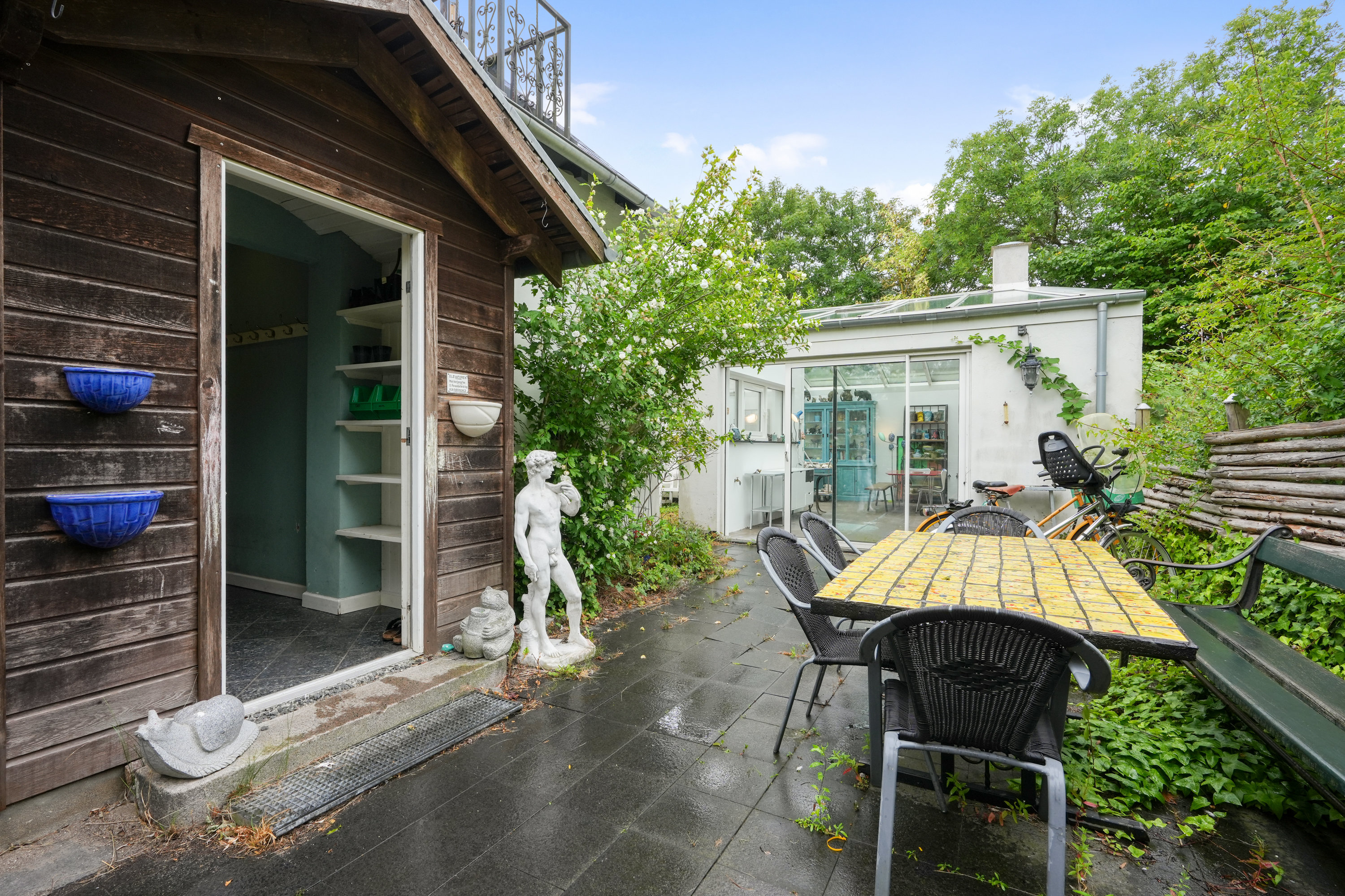 Fremhævet terrasse billede i fuldskærmstilstand. Billede af Måløv Stationsplads 6, 2760 Måløv