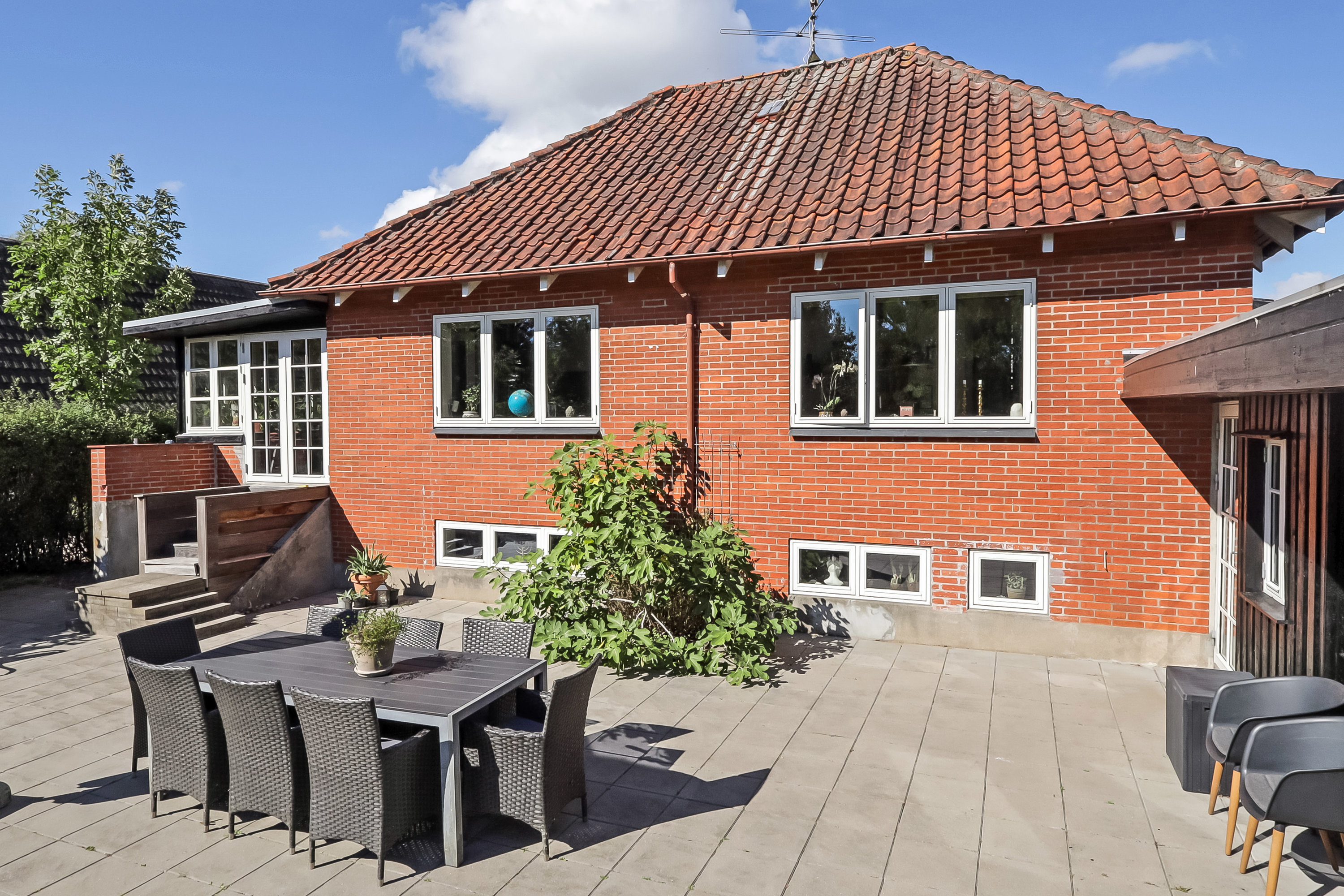 Fremhævet terrasse billede i fuldskærmstilstand. Billede af Åbyvejen 4, 5881 Skårup Fyn