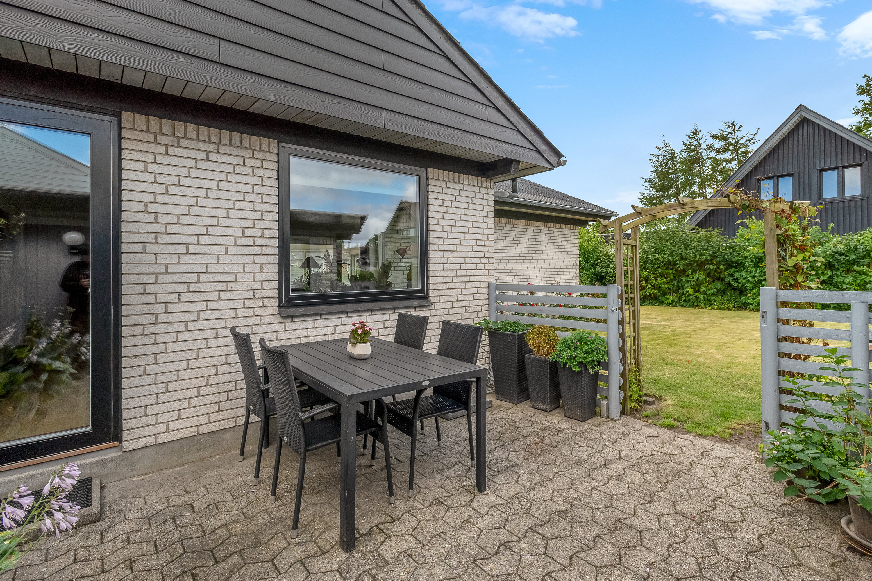 Fremhævet terrasse billede i fuldskærmstilstand. Billede af Hirsevænget 10, 7500 Holstebro