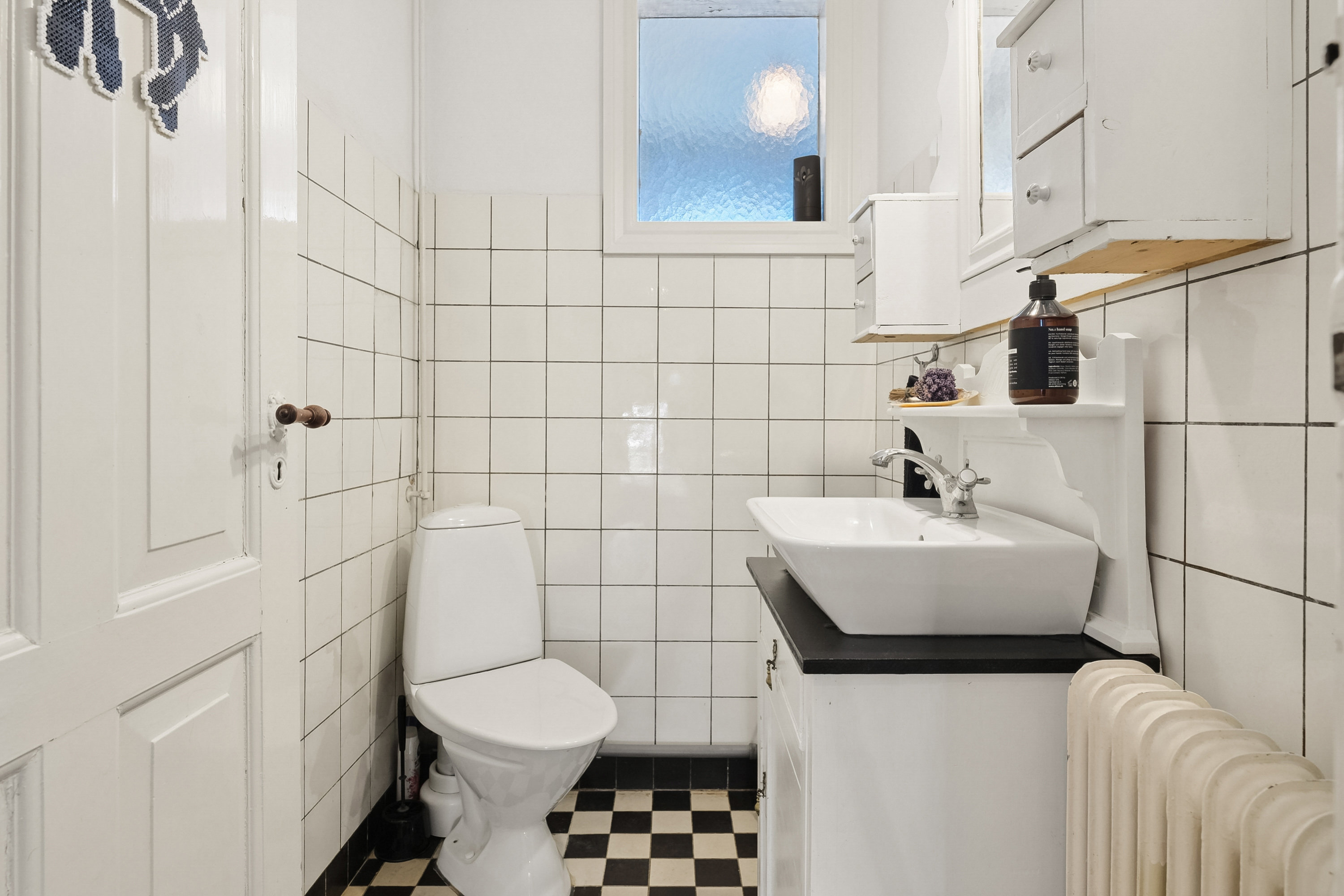 Fremhævet toilet billede i fuldskærmstilstand. Billede af Vejlebæksvej 115, Ladby, 5300 Kerteminde