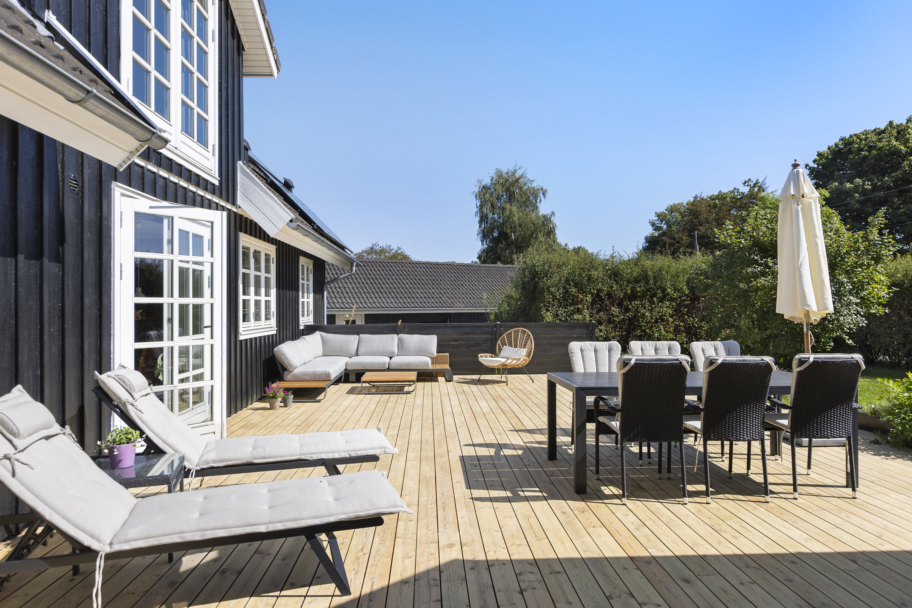 Miniaturebillede 1: terrasse. Billede af Vigvejen 8, Vellerup, 4050 Skibby