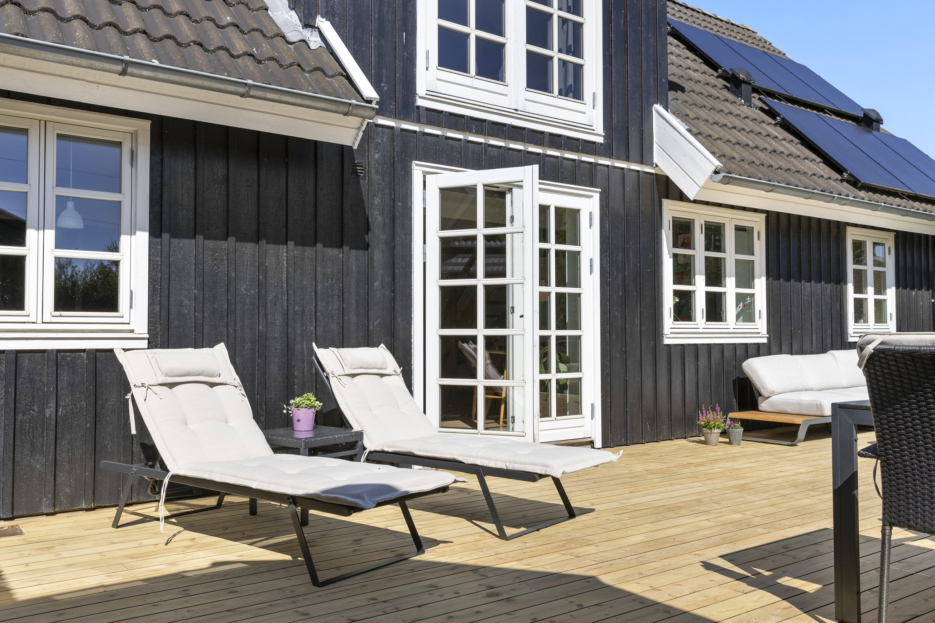 Fremhævet terrasse billede i fuldskærmstilstand. Billede af Vigvejen 8, Vellerup, 4050 Skibby
