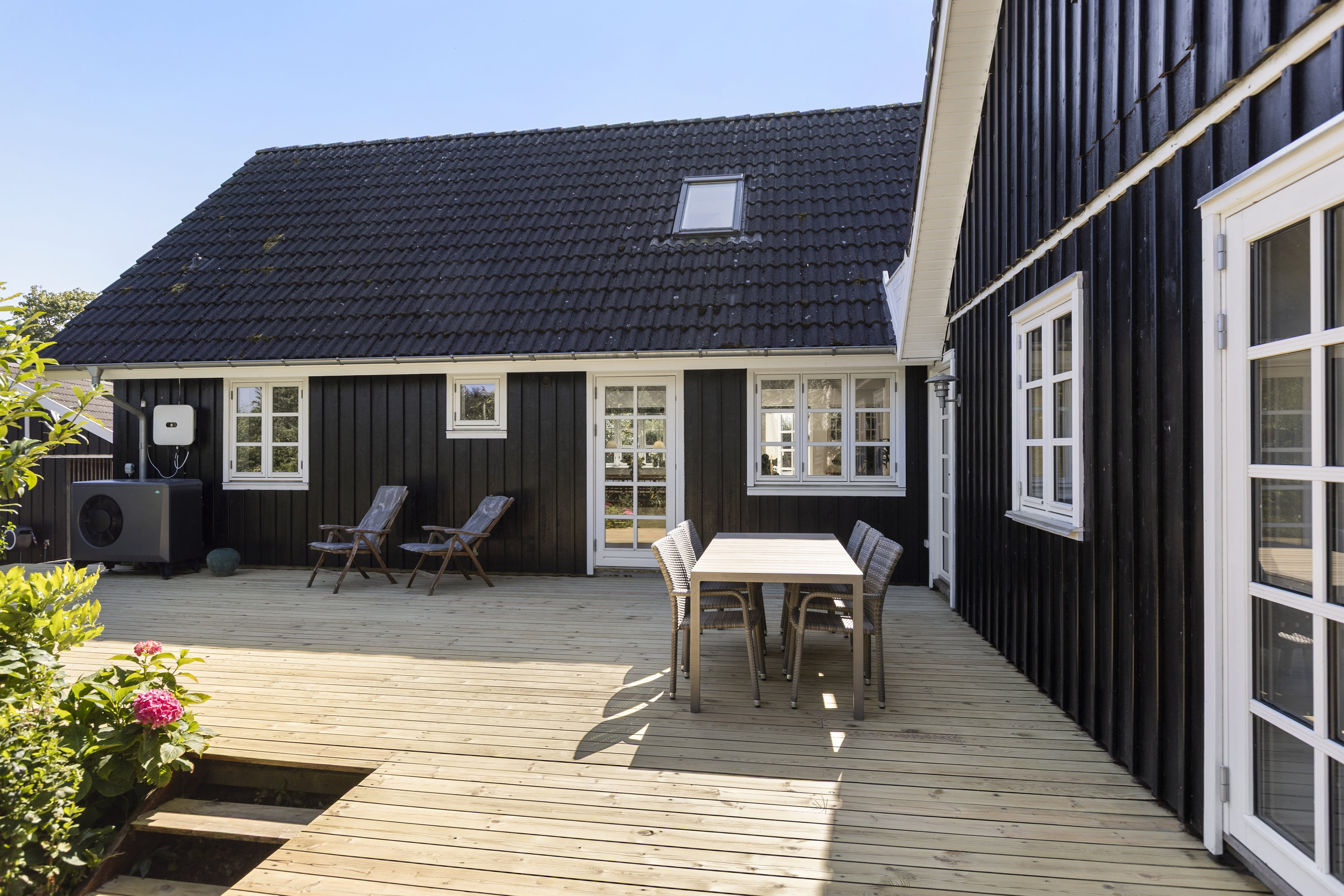 Fremhævet terrasse billede i fuldskærmstilstand. Billede af Vigvejen 8, Vellerup, 4050 Skibby
