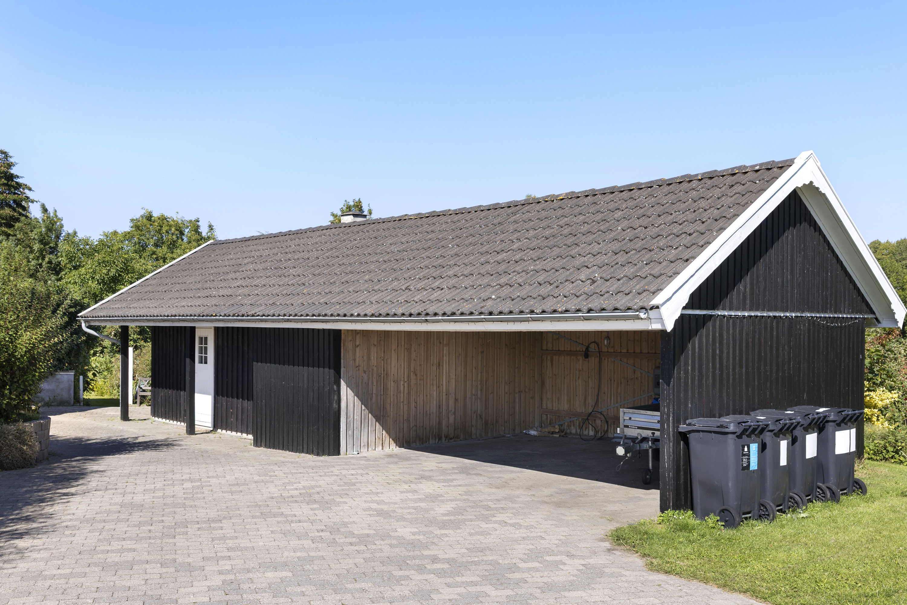 Fremhævet carport billede i fuldskærmstilstand. Billede af Vigvejen 8, Vellerup, 4050 Skibby