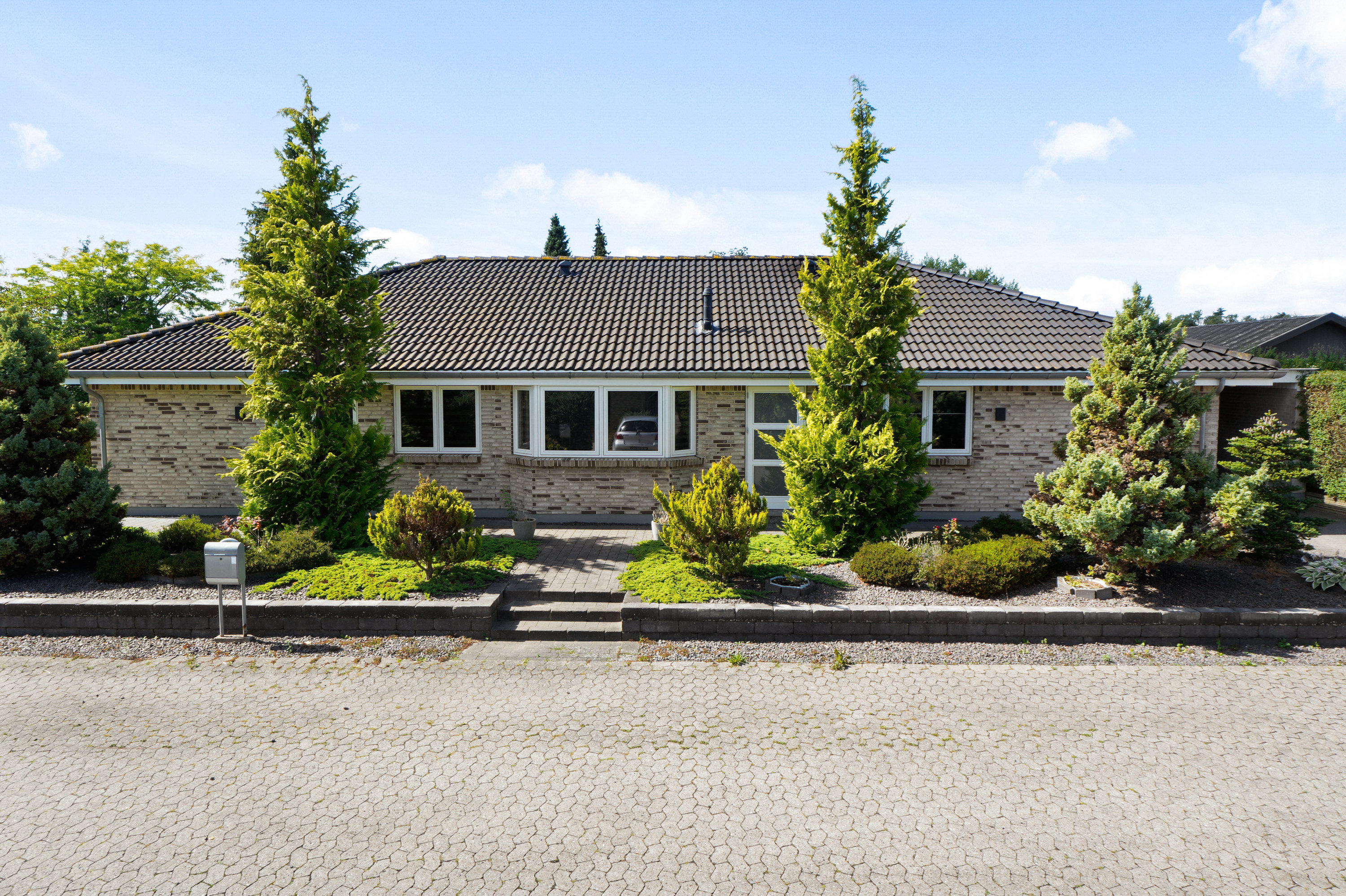 Villa: Facade på Høstbuen 49, 2750 Ballerup