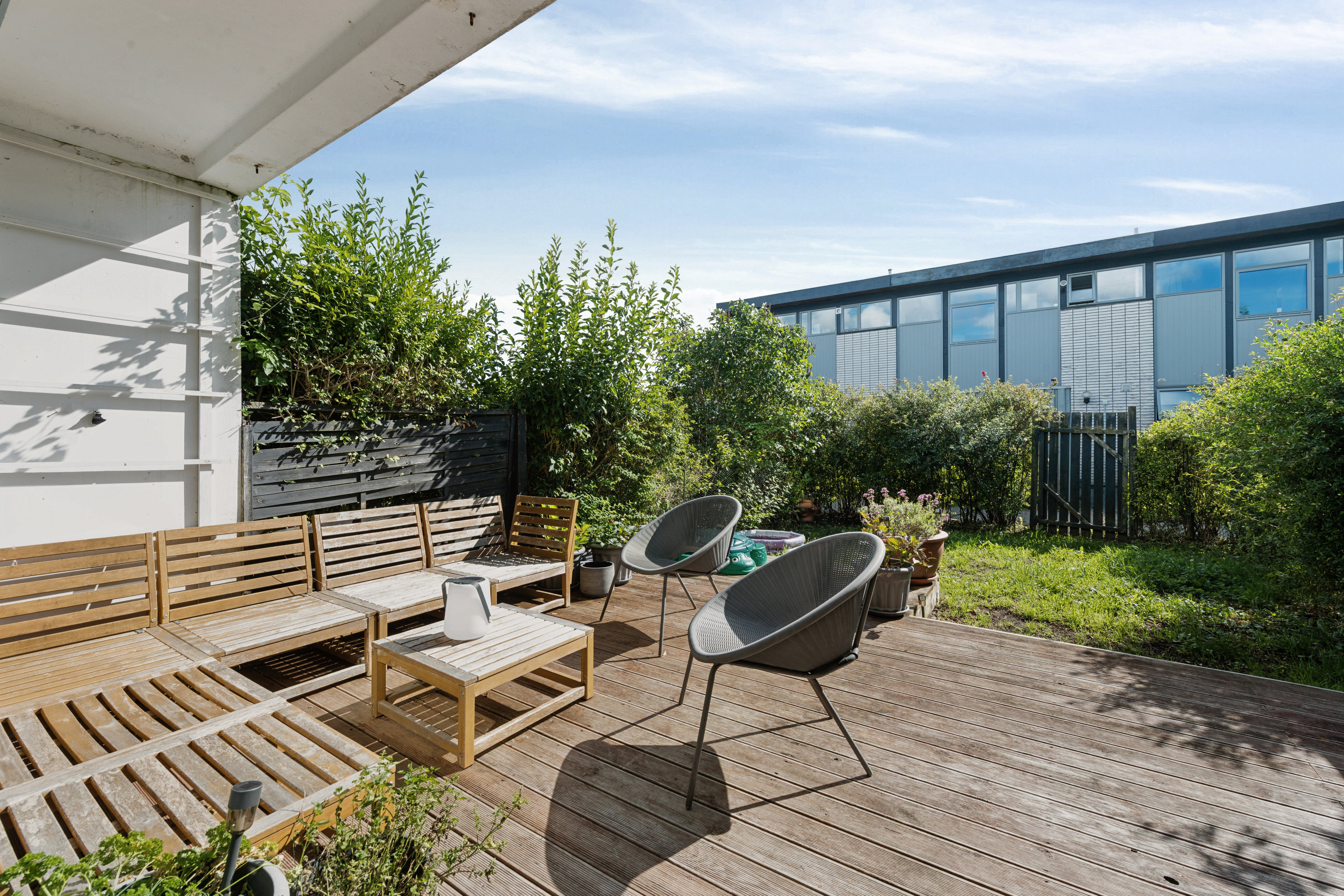 Fremhævet terrasse billede i fuldskærmstilstand. Billede af Falkehusene 22, 2620 Albertslund