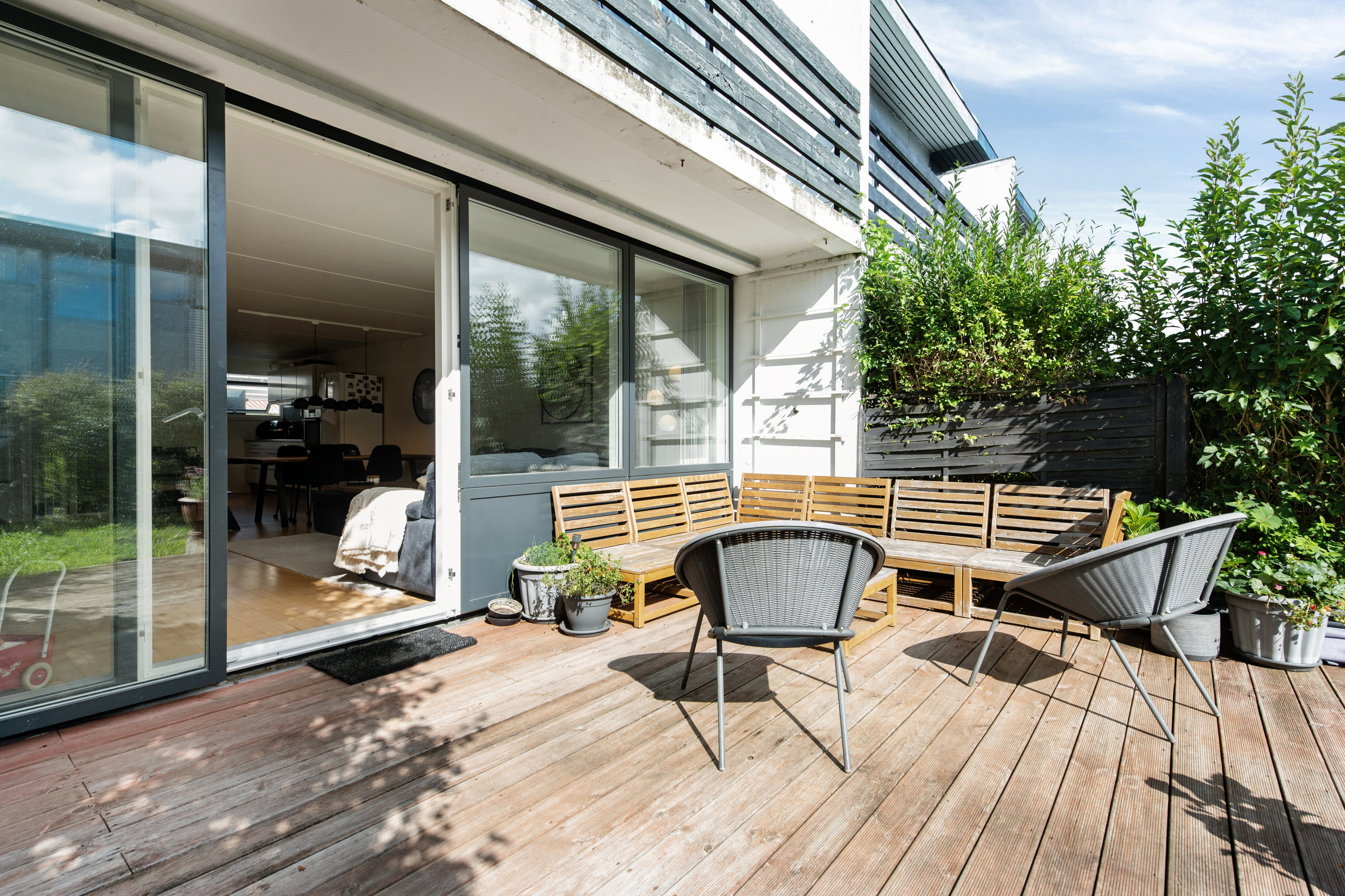 Fremhævet terrasse billede i fuldskærmstilstand. Billede af Falkehusene 22, 2620 Albertslund