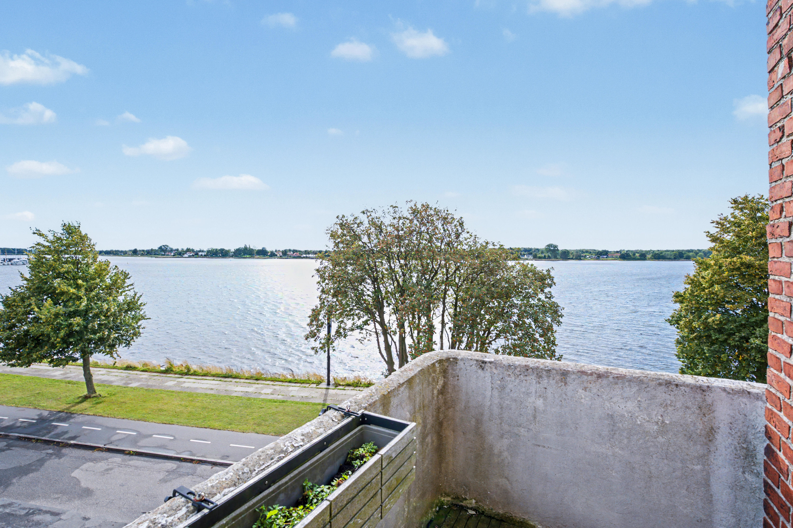 Miniaturebillede 1: udsigt. Billede af Strandboulevarden 42, 2. tv., 4800 Nykøbing F
