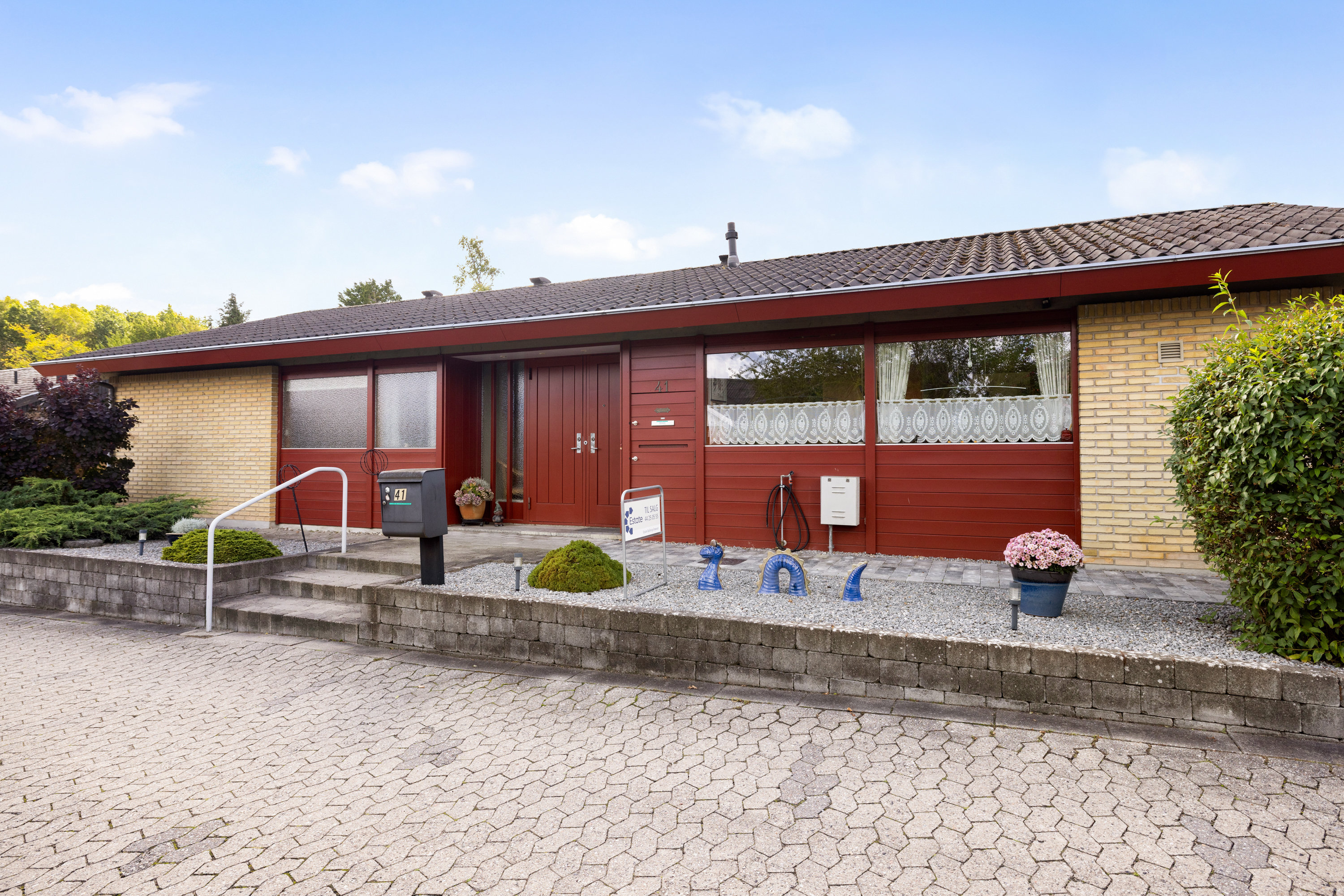 Miniaturebillede 1: facade. Billede af Aage Berntsens Alle 41, 2750 Ballerup