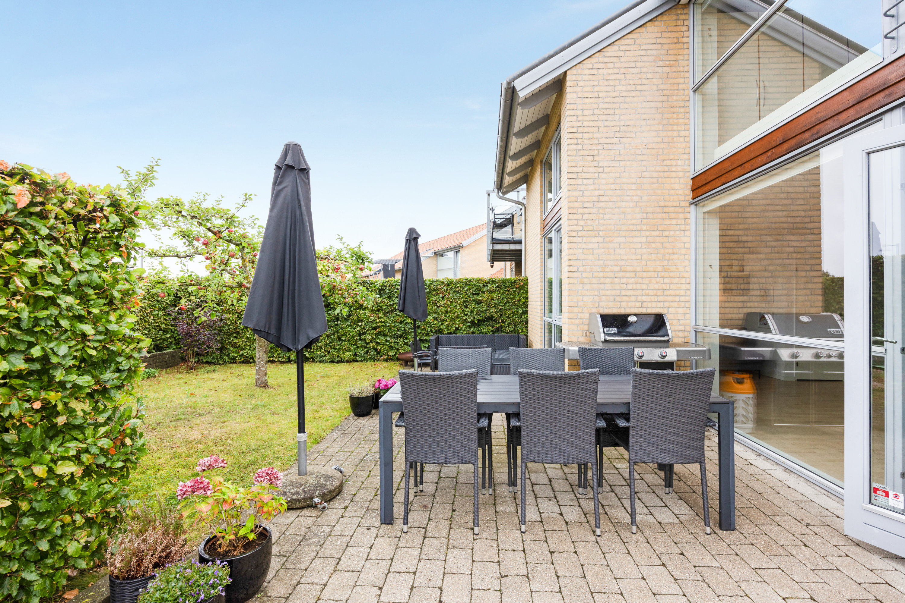 Fremhævet terrasse billede i fuldskærmstilstand. Billede af Myrholmen 2, 2760 Måløv