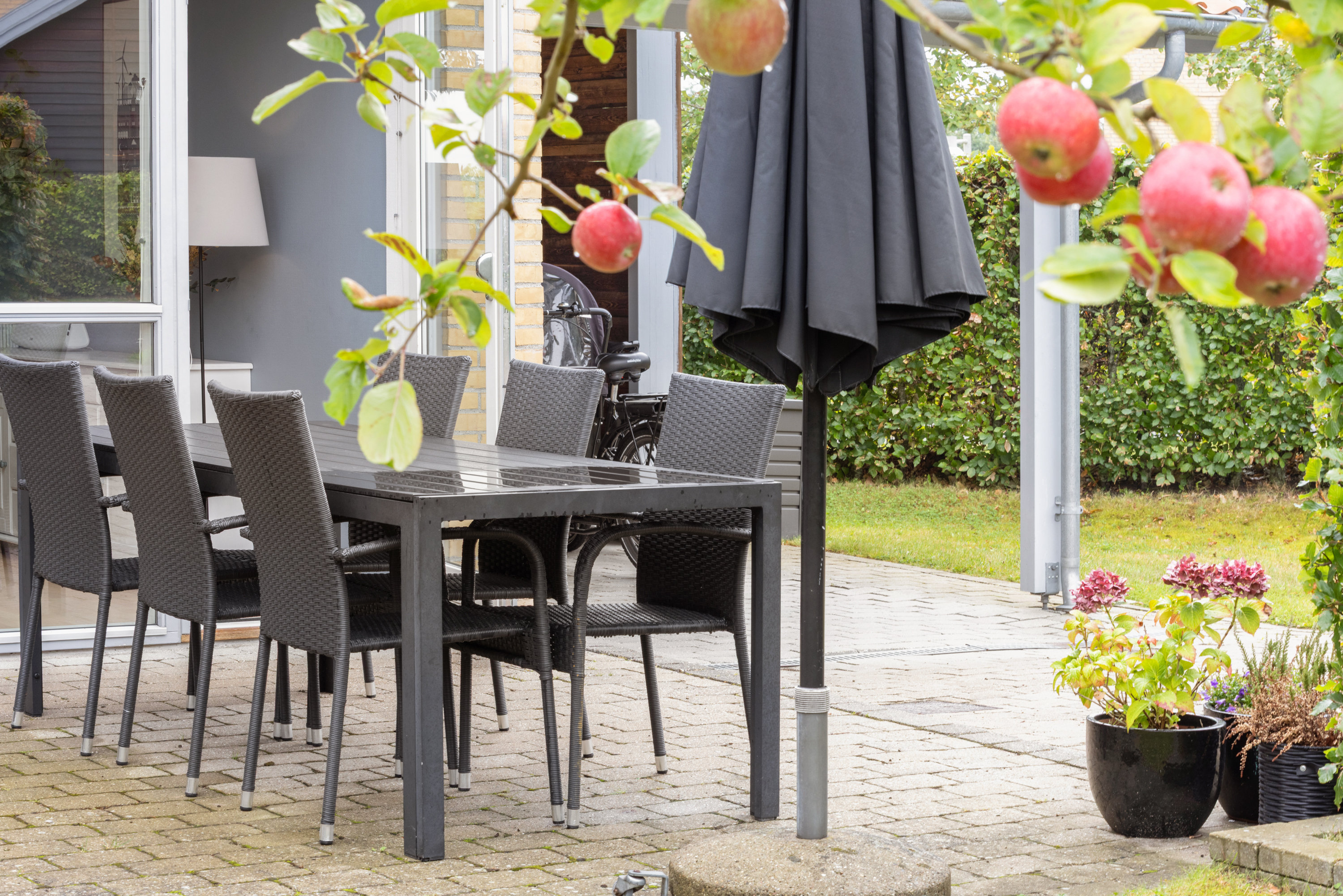 Fremhævet terrasse billede i fuldskærmstilstand. Billede af Myrholmen 2, 2760 Måløv