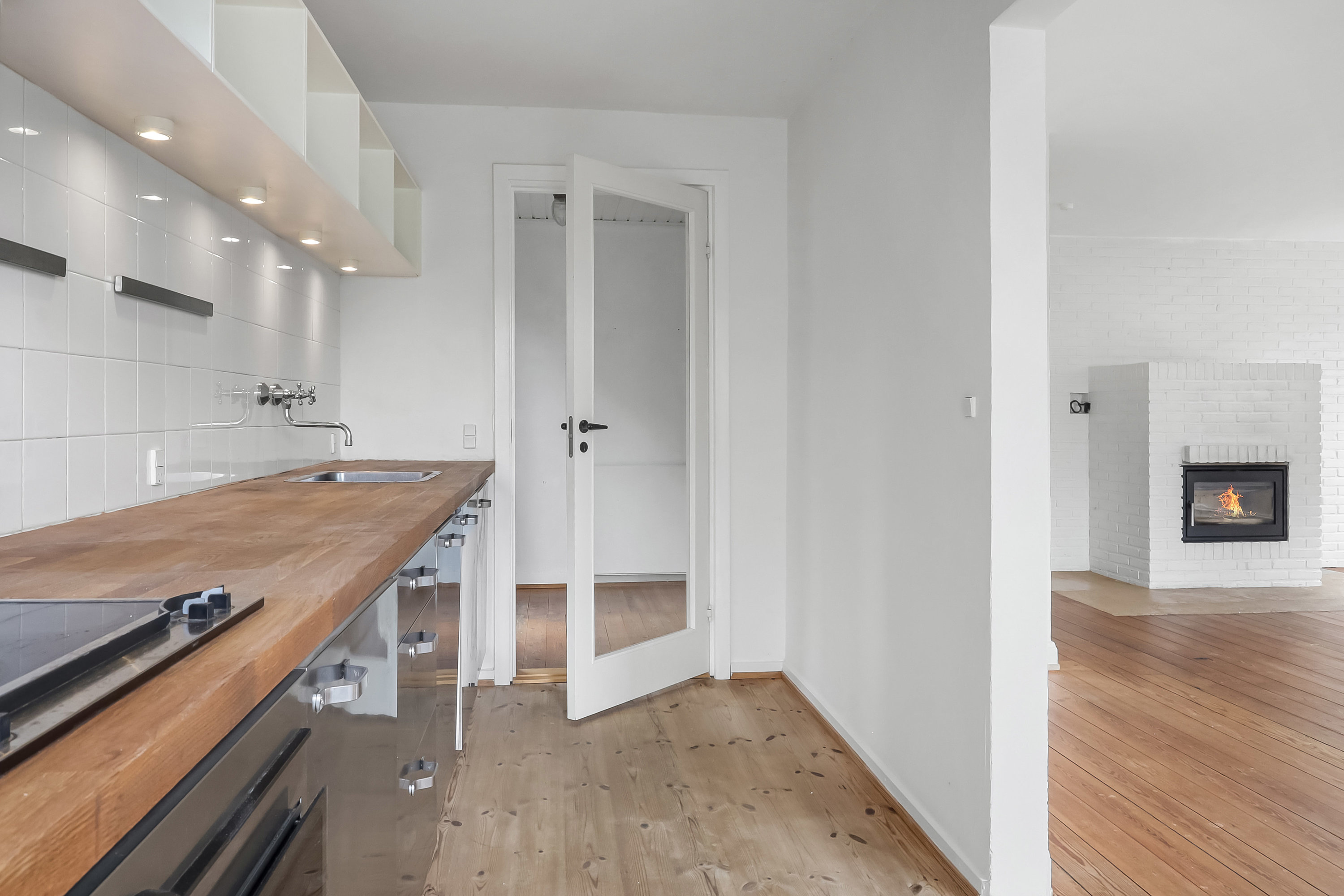 Fremhævet køkken billede i fuldskærmstilstand. Billede af Vindeby Vinkelvej 6, Tåsinge, 5700 Svendborg